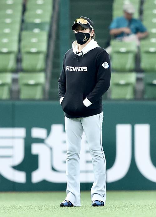 日本ハム】新庄監督リーグ戦再開は通常ハイタッチ 交流戦から一転