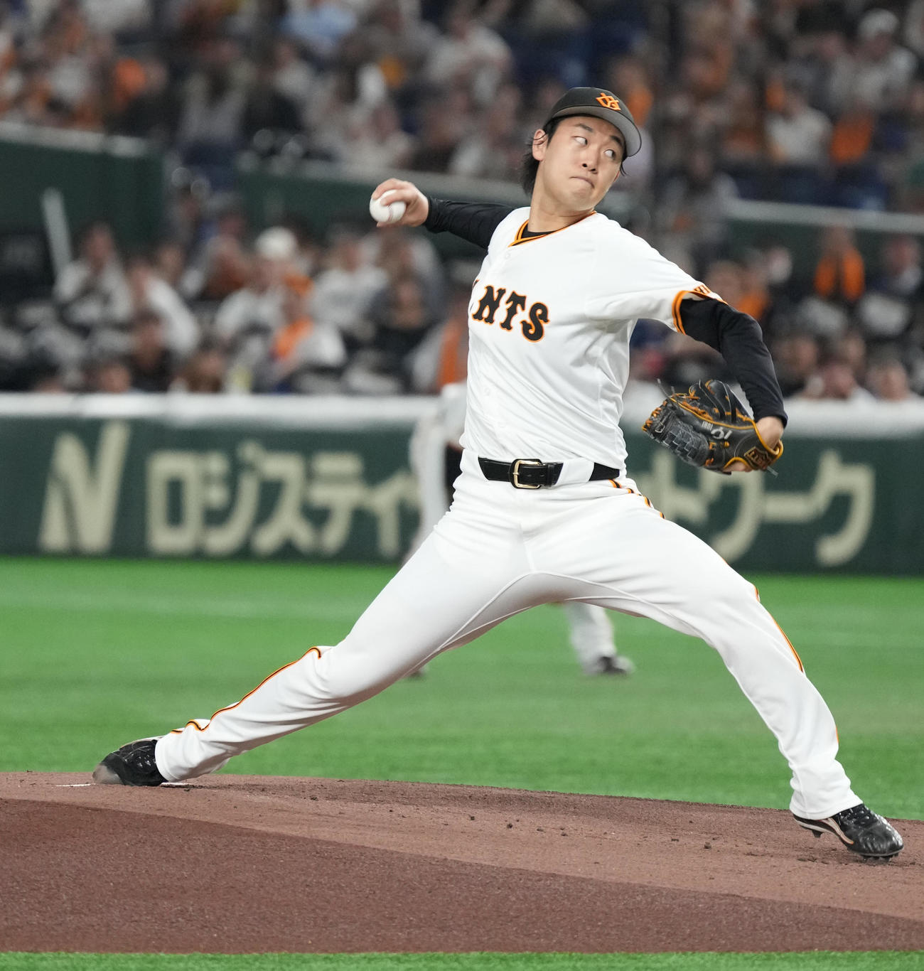 巨人対DeNA　巨人先発の山崎（撮影・小沢裕）