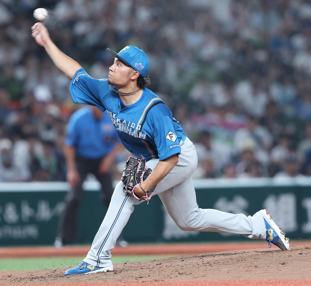 西武対日本ハム　3回裏、力投する伊藤（撮影・河田真司）