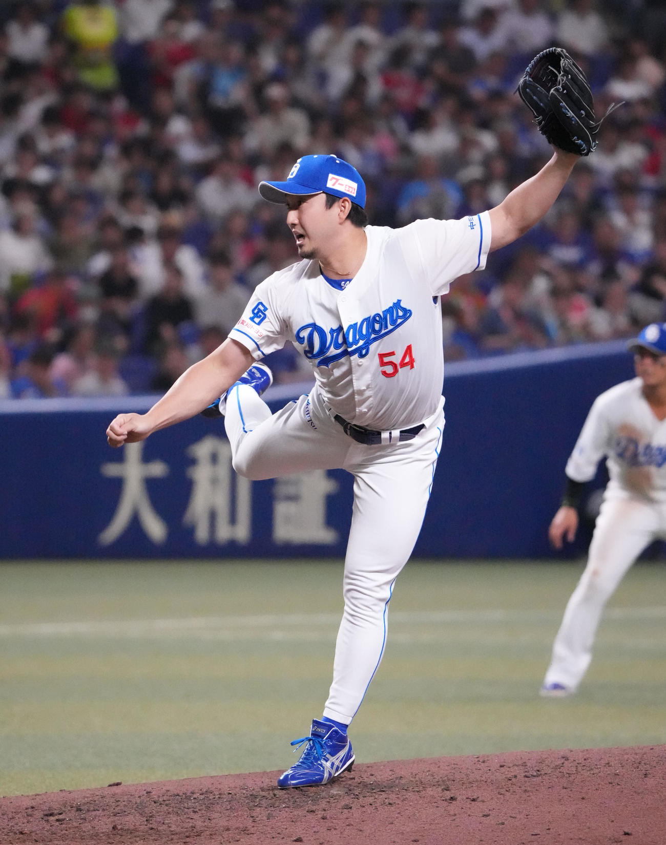中日対広島　6回表、中日2番手で登板する藤嶋（撮影・森本幸一）