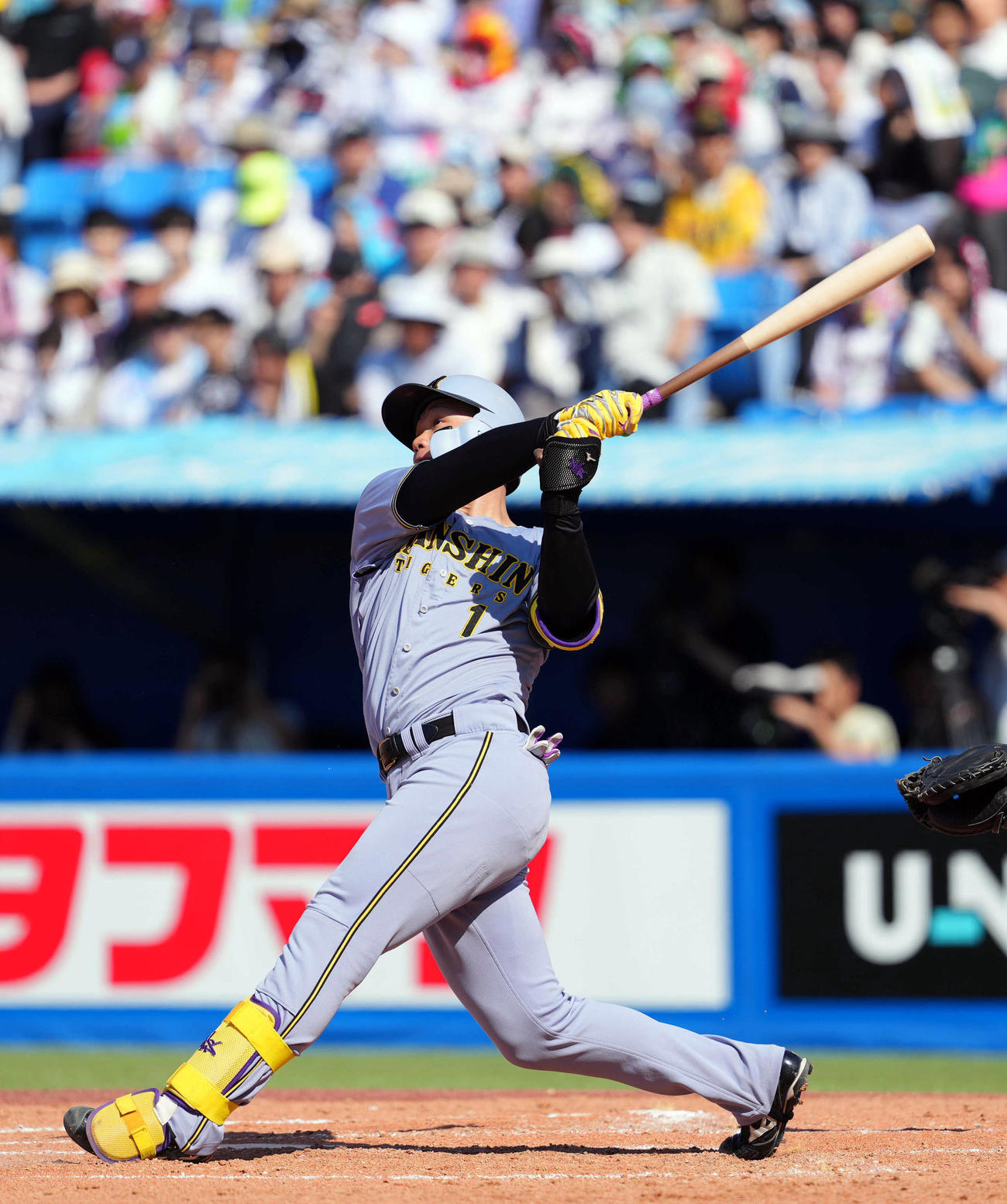 ヤクルト対阪神　5回表阪神2死二塁、2点本塁打を放つ森下（撮影・狩俣裕三）