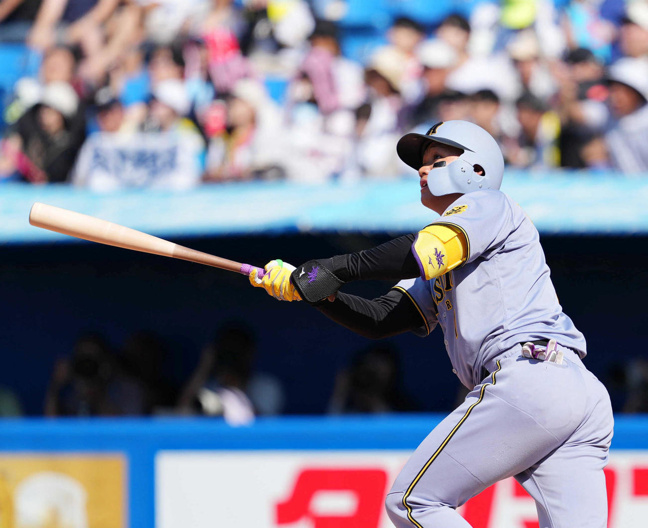 ヤクルト対阪神　5回表阪神2死二塁、2点本塁打を放つ森下（撮影・狩俣裕三）