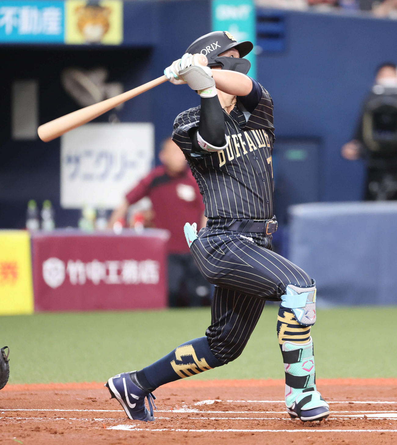オリックス対楽天　1回裏オリックス無死、西川は中越えに先頭打者本塁打を放つ（撮影・西尾就之）