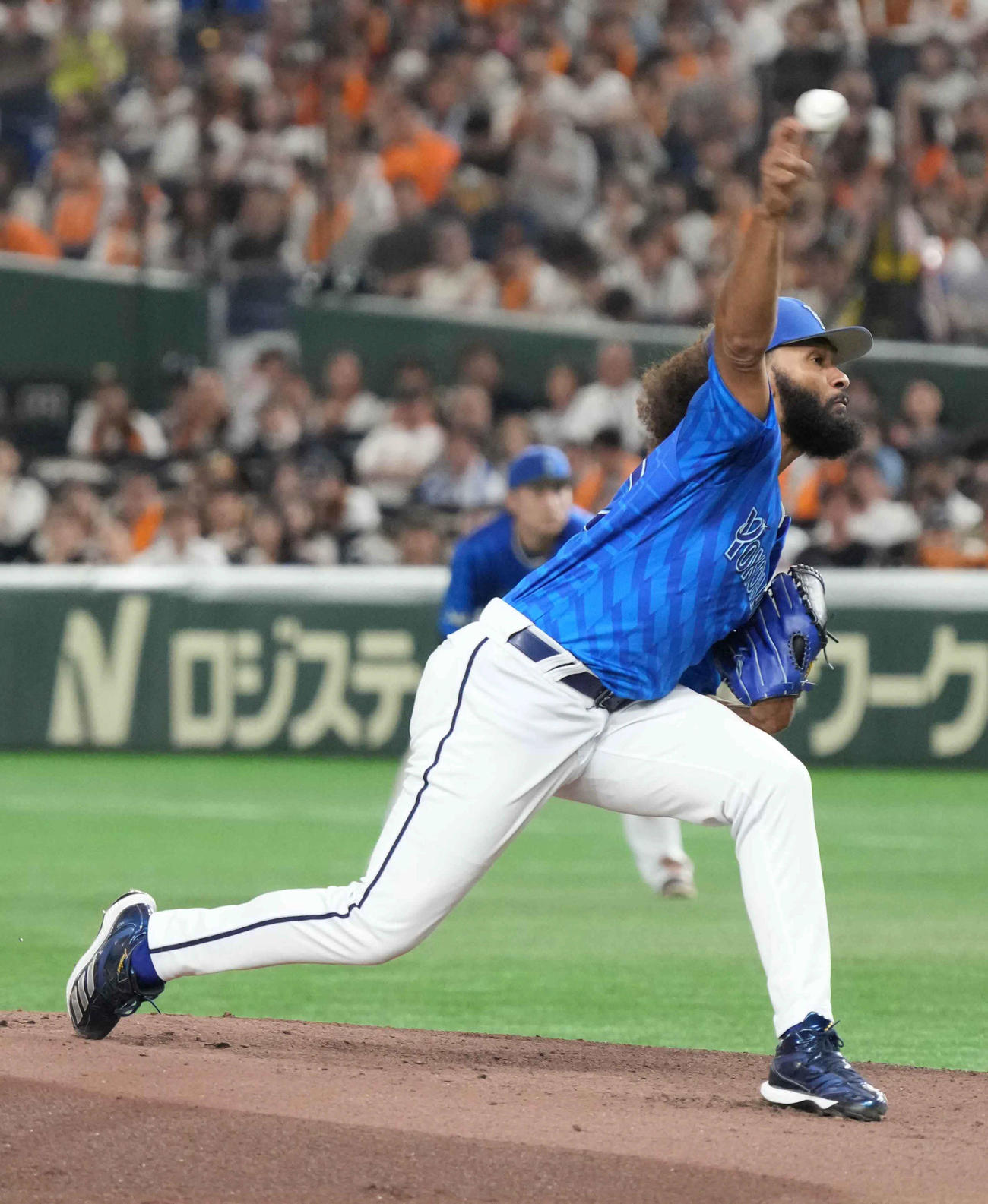 巨人対DeNA DeNA先発のジャクソン（撮影・小沢裕）