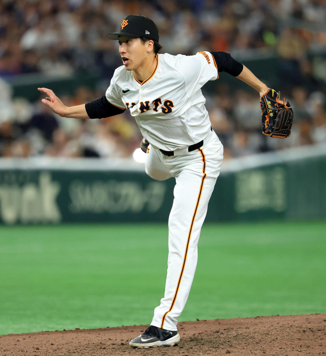 巨人対DeNA 8回表DeNAの攻撃を抑えた大勢（撮影・浅見桂子）