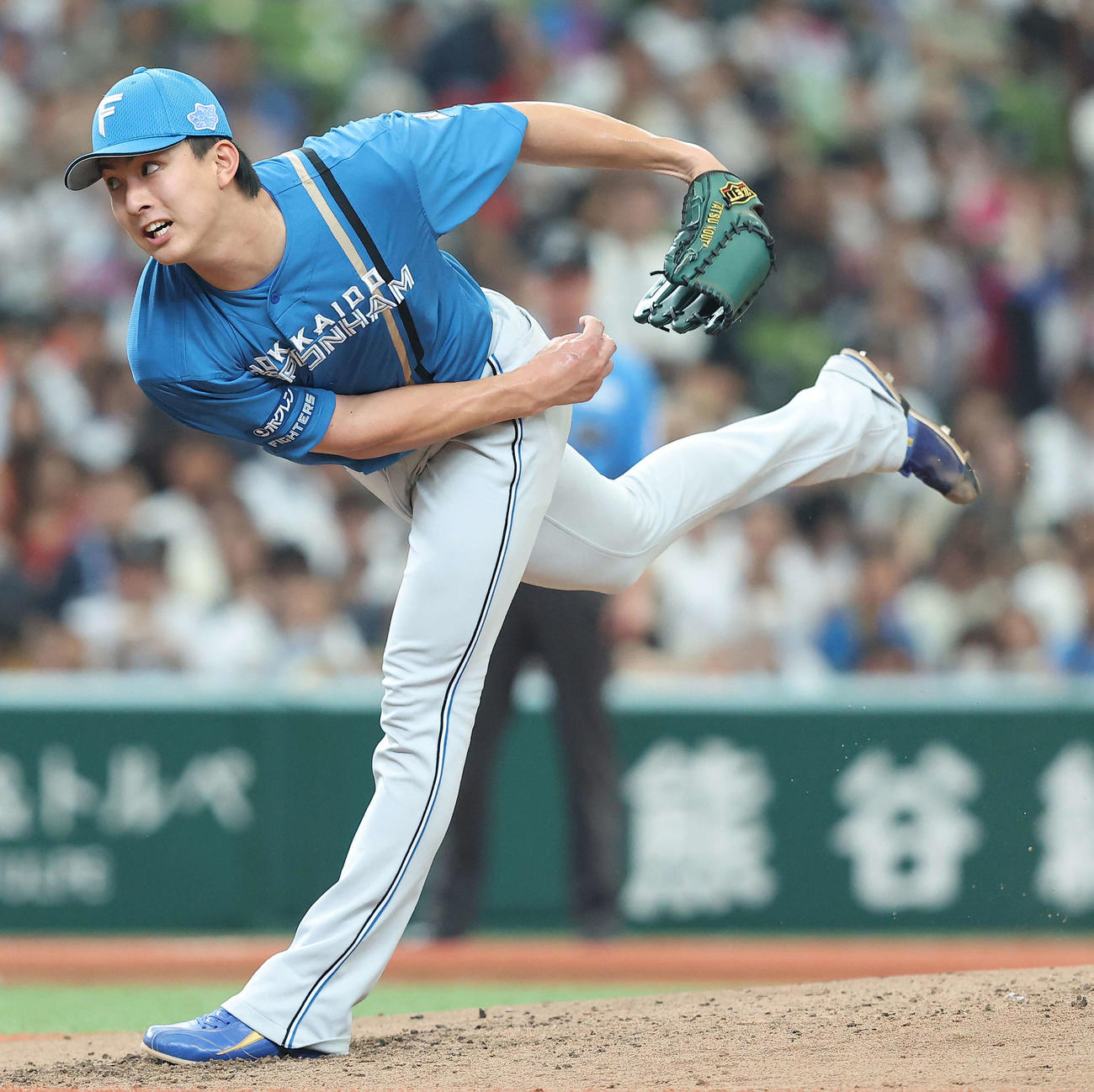 西武対日本ハム　6回裏、力投する達（撮影・河田真司）