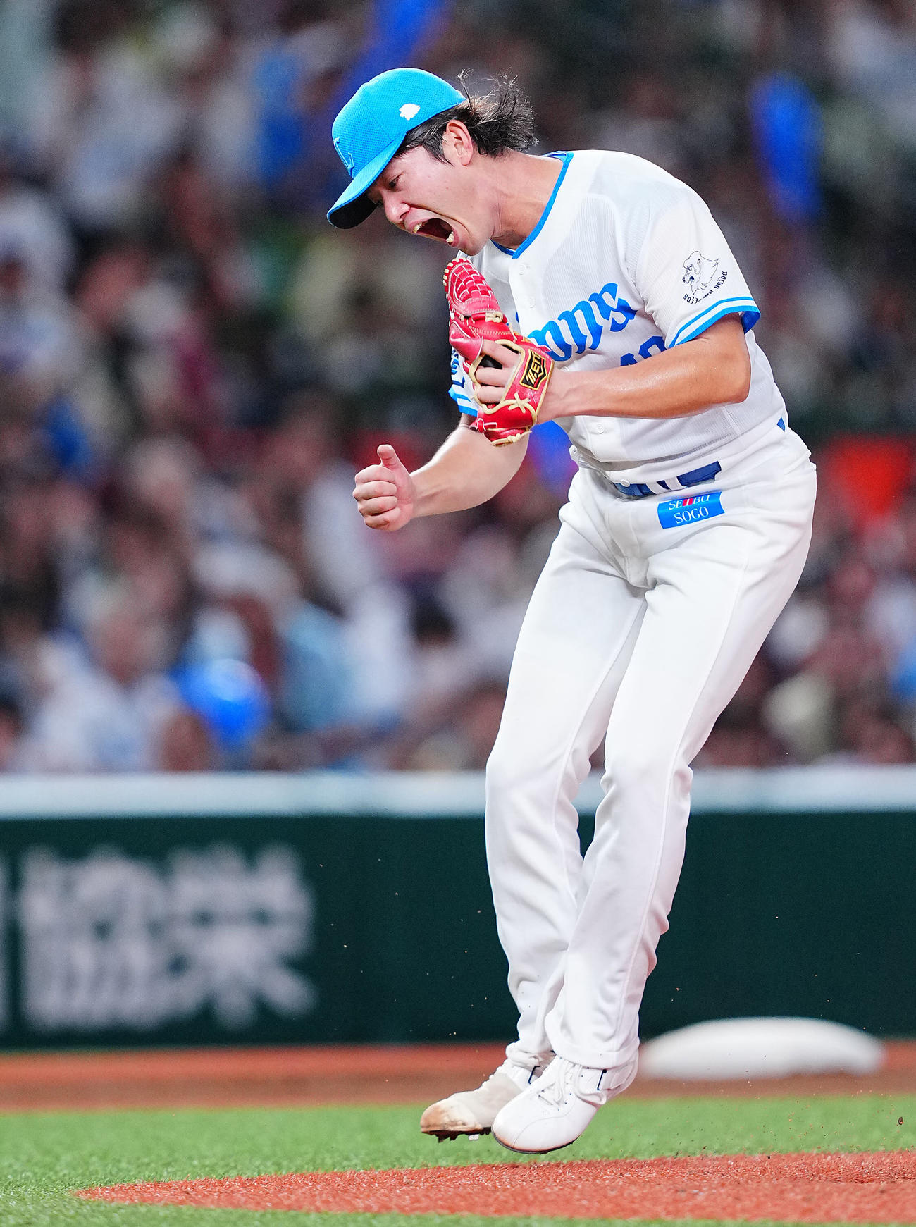 三振を奪って雄たけびをあげる今井達也（2024年9月15日）
