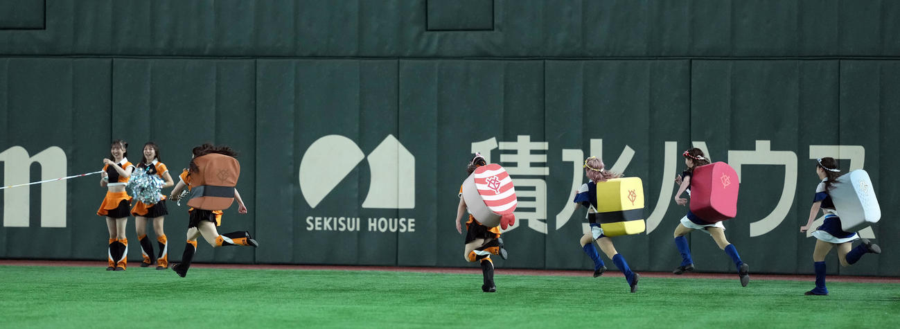 圧勝する「あなご」（2025年6月22日撮影）