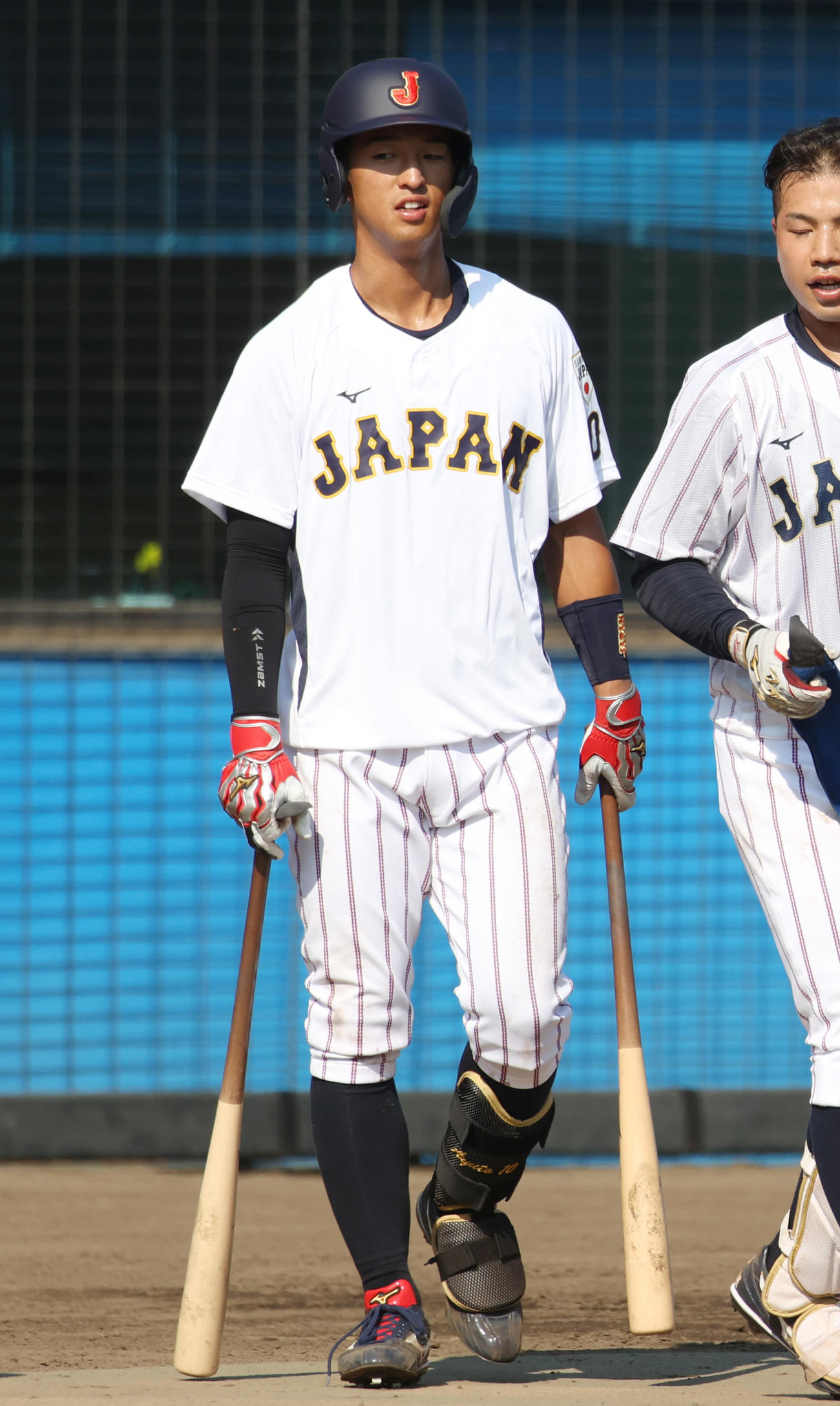 侍ジャパン大学代表直前合宿でフリー打撃を待つ法大・松下（撮影・柴田隆二）