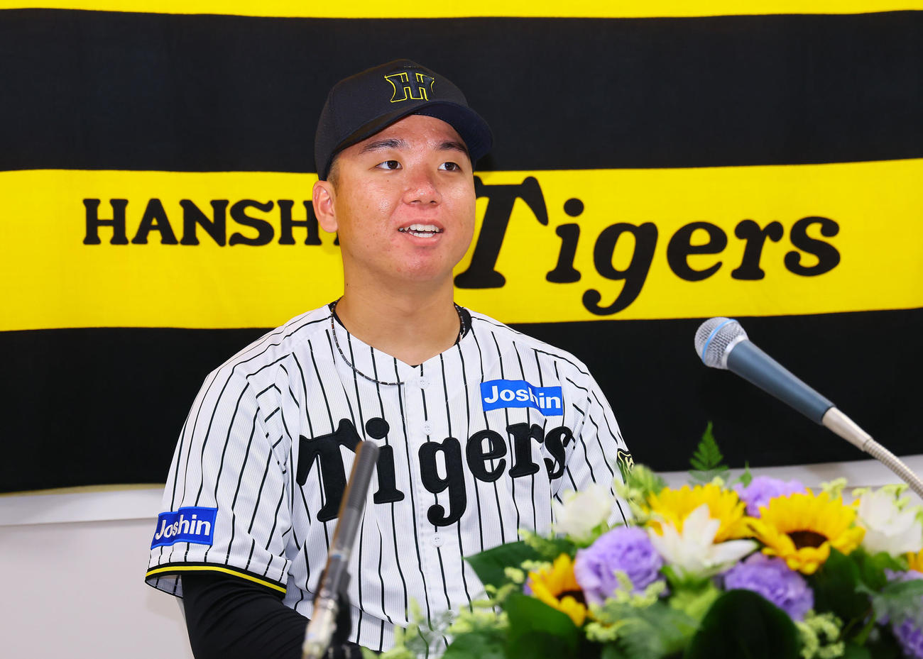 マイナビオールスターゲーム2025にファン投票で選出され記者会見する阪神村上（撮影・藤尾明華）