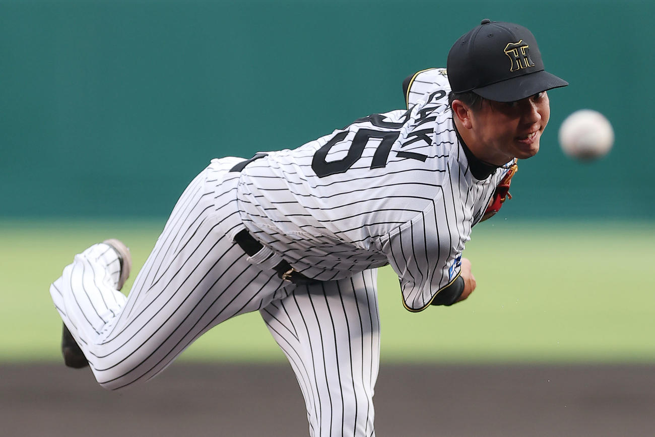 阪神対巨人　力投する阪神先発の才木（撮影・前田充）
