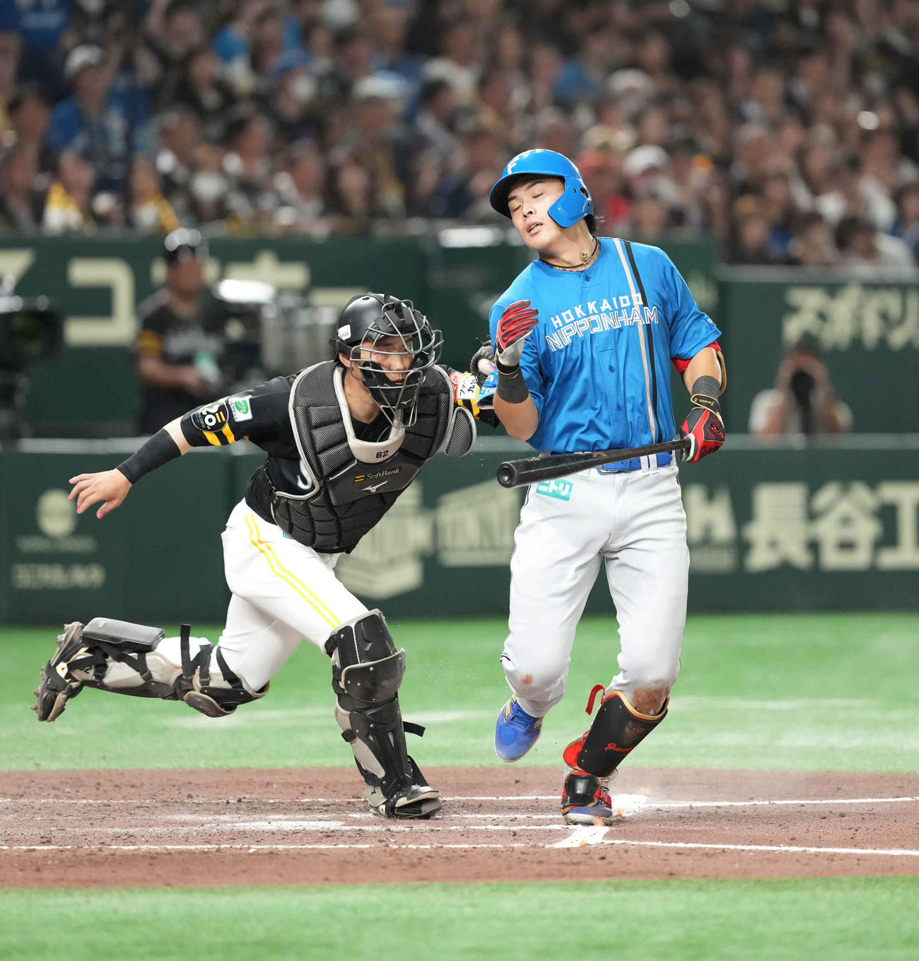ソフトバンク対日本ハム　7回表日本ハム無死、野村は空振り三振に倒れる（撮影・小沢裕）