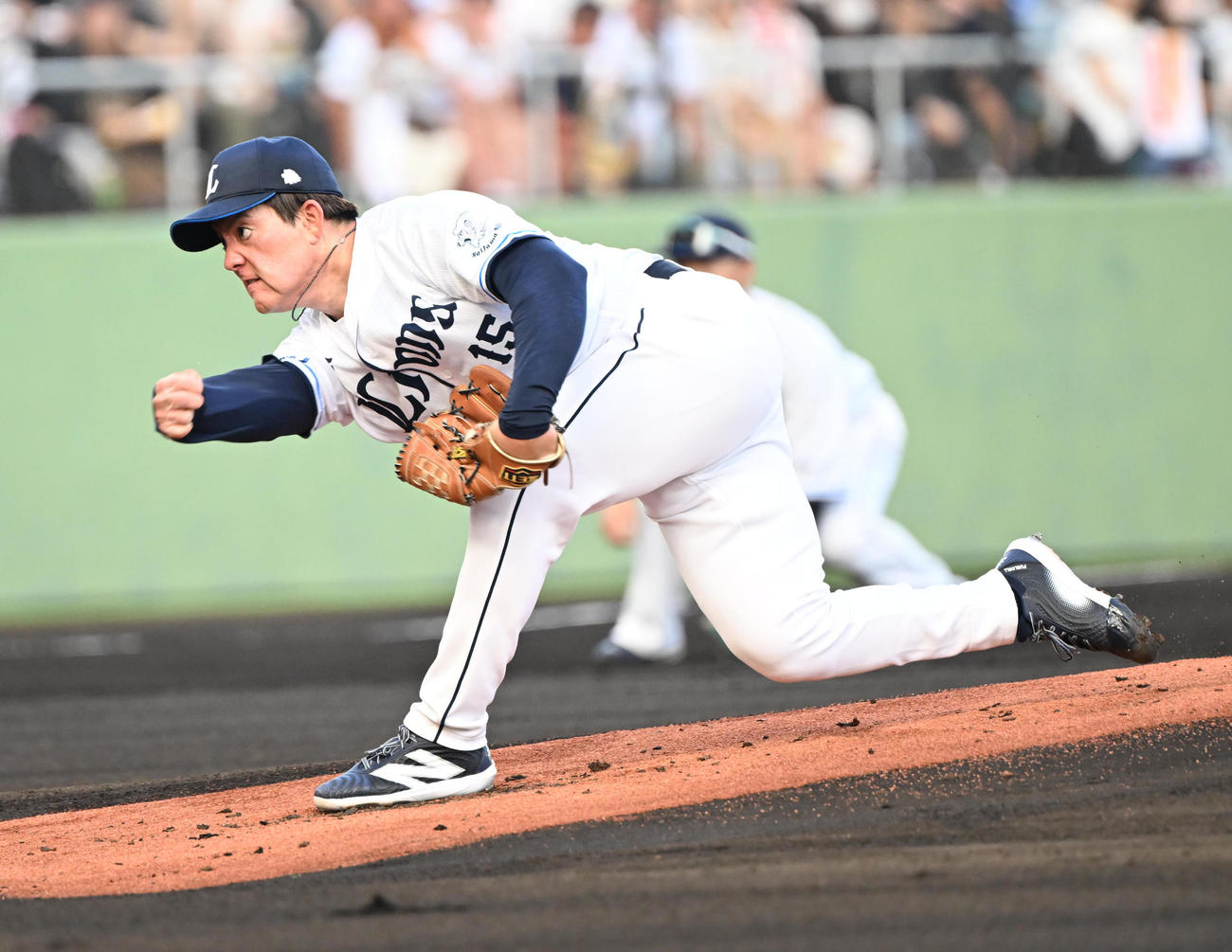 西武対オリックス　先発する西武與座（撮影・和賀正仁）