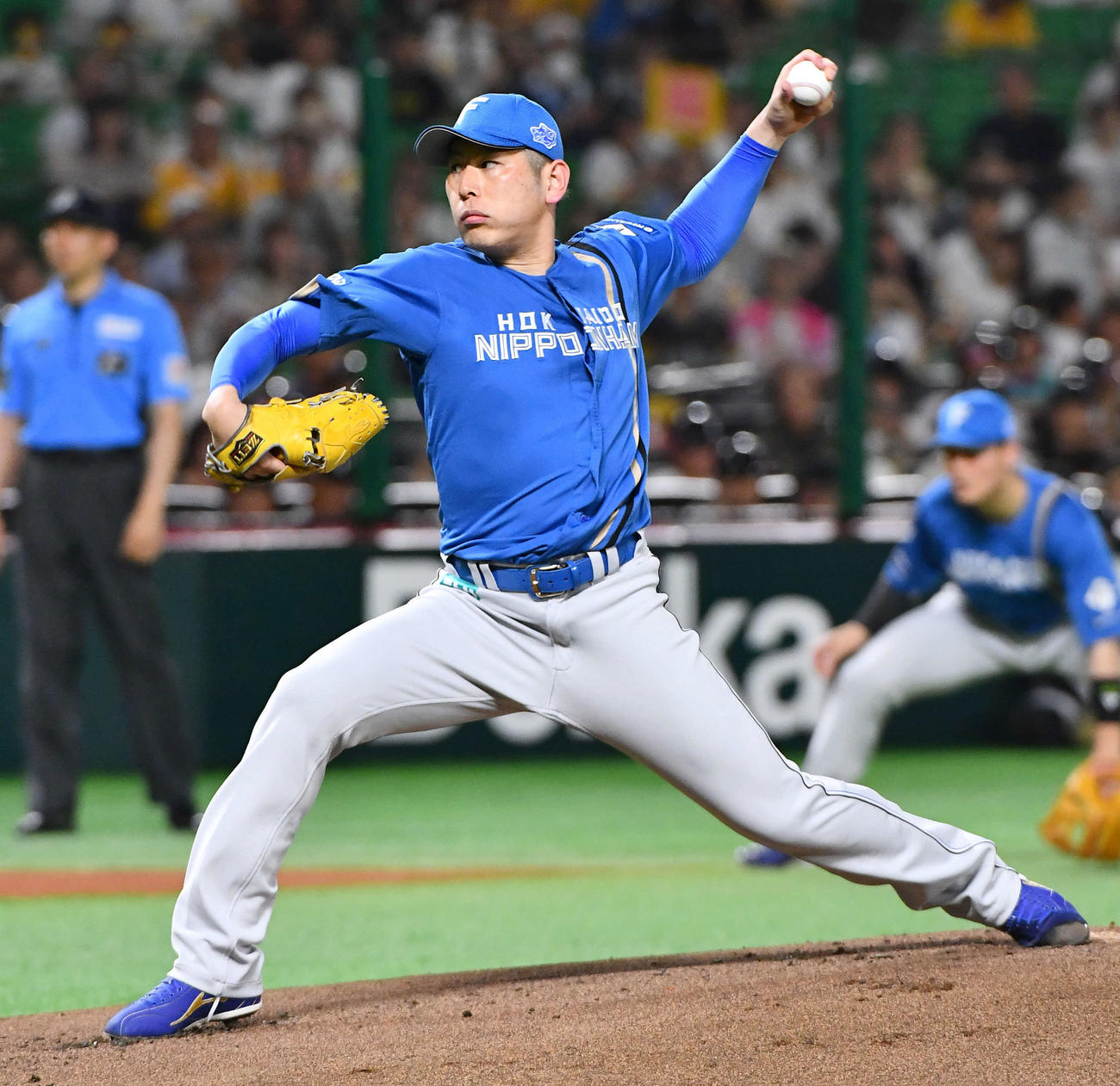 ソフトバンク対日本ハム　日本ハム先発の加藤貴（撮影・岩下翔太）