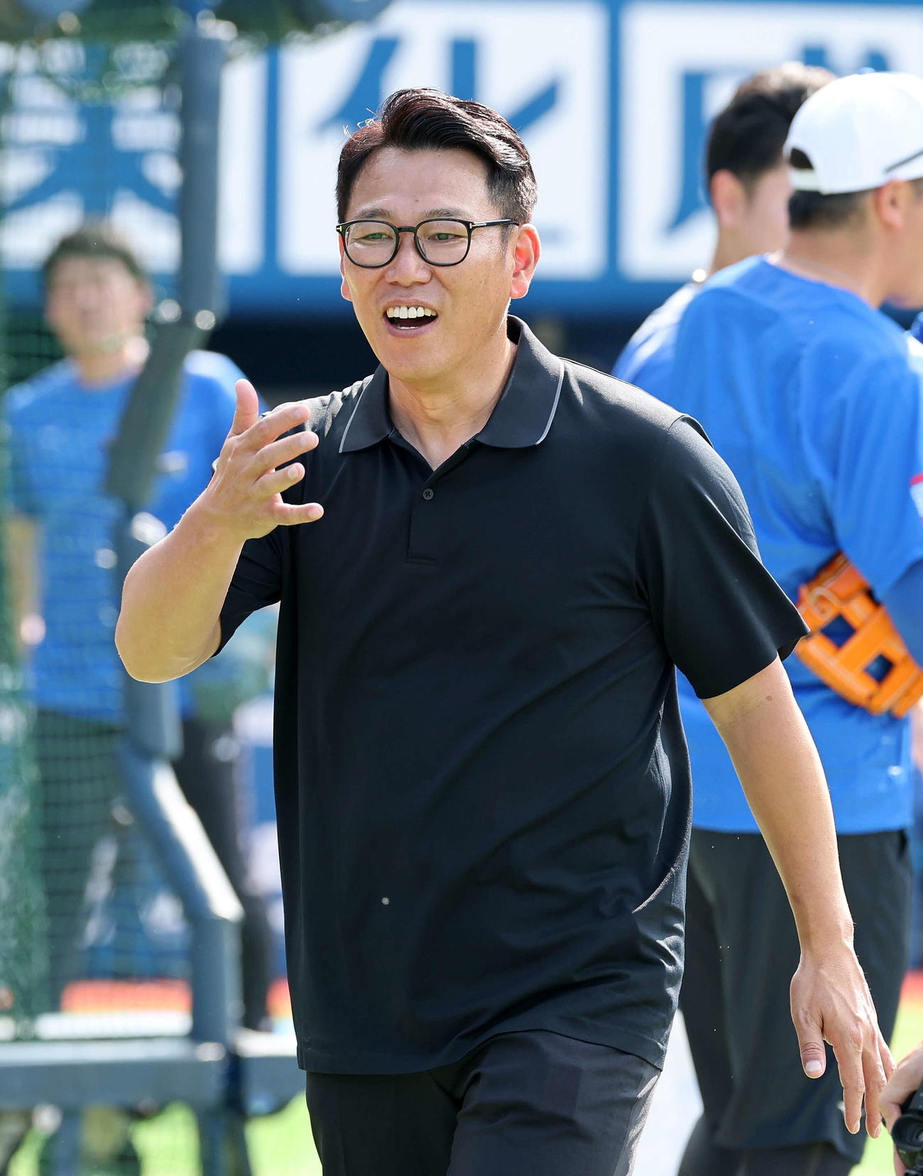 DeNA対中日　視察に訪れた侍ジャパン井端監督（撮影・鈴木正人）