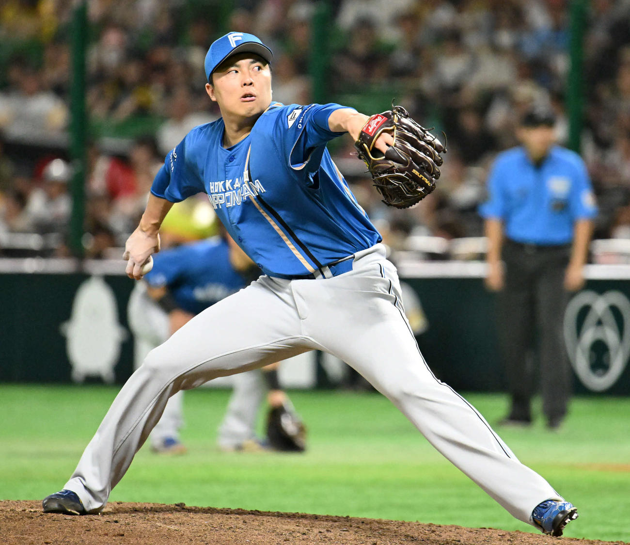 ソフトバンク対日本ハム　日本ハム4番手投手の田中正（撮影・林敢治）