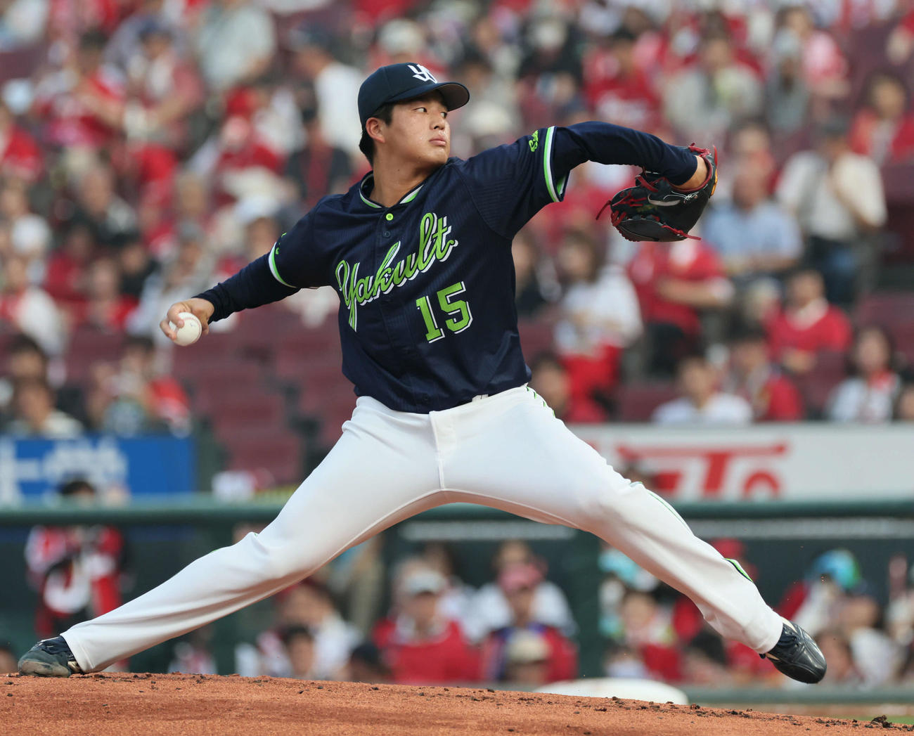 広島対ヤクルト　ヤクルト先発の中村優（撮影・加藤孝規）