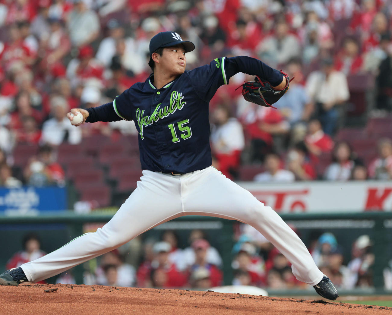 広島対ヤクルト　ヤクルト先発の中村優（撮影・加藤孝規）