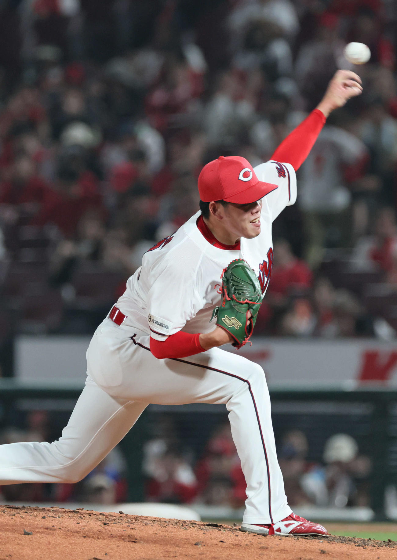 広島対ヤクルト　8回表ヤクルト、広島3番手の滝田（撮影・加藤孝規）