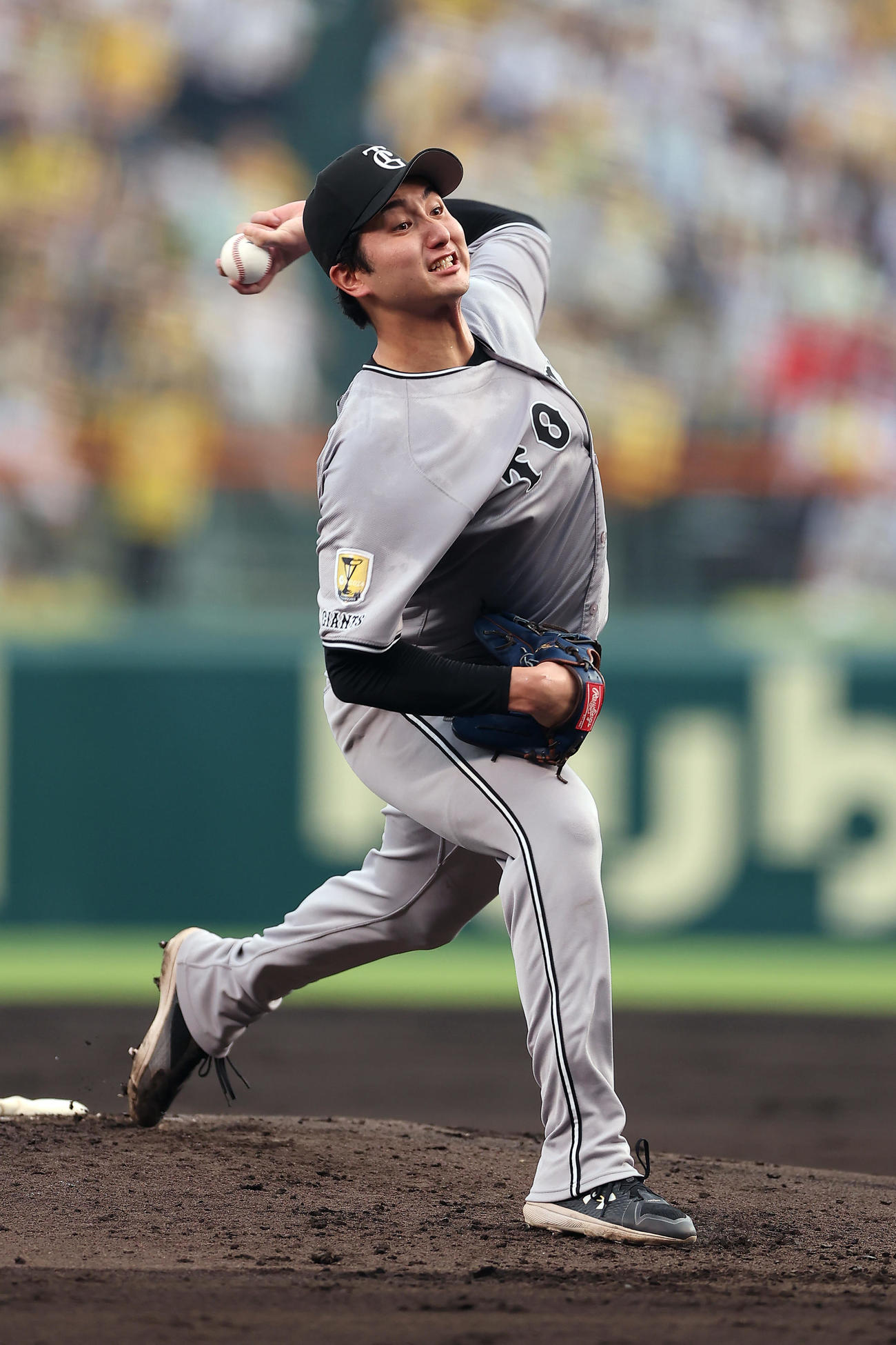 阪神対巨人　力投する巨人先発の横川（撮影・前田充）