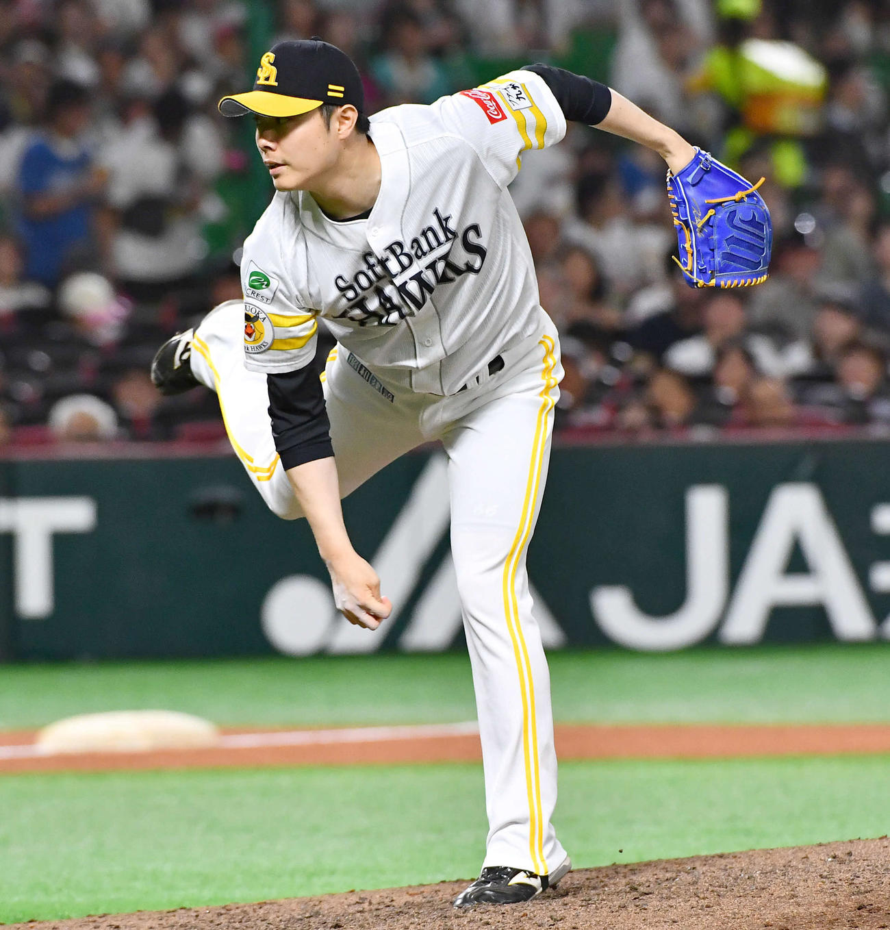 ソフトバンク対日本ハム　8回表から登板した、ソフトバンク2番手の松本裕（撮影・岩下翔太）
