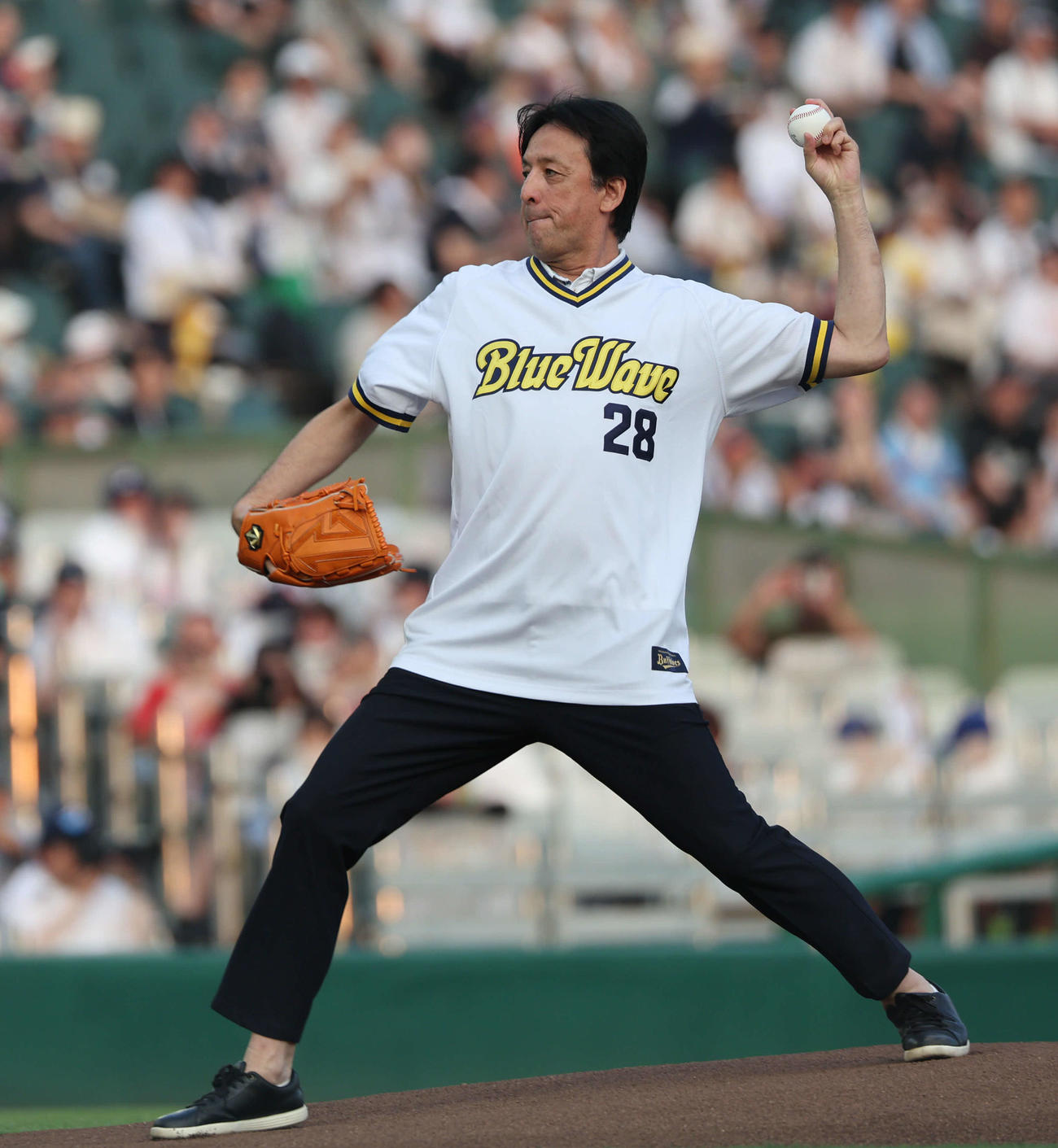 オリックス対ロッテ　始球式に登板した星野伸之（撮影・西尾就之）