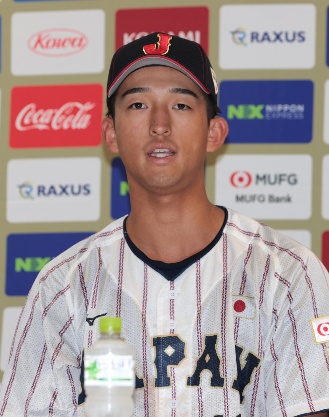 日米大学野球を前に会見する法大・松下主将（撮影・柴田隆二）