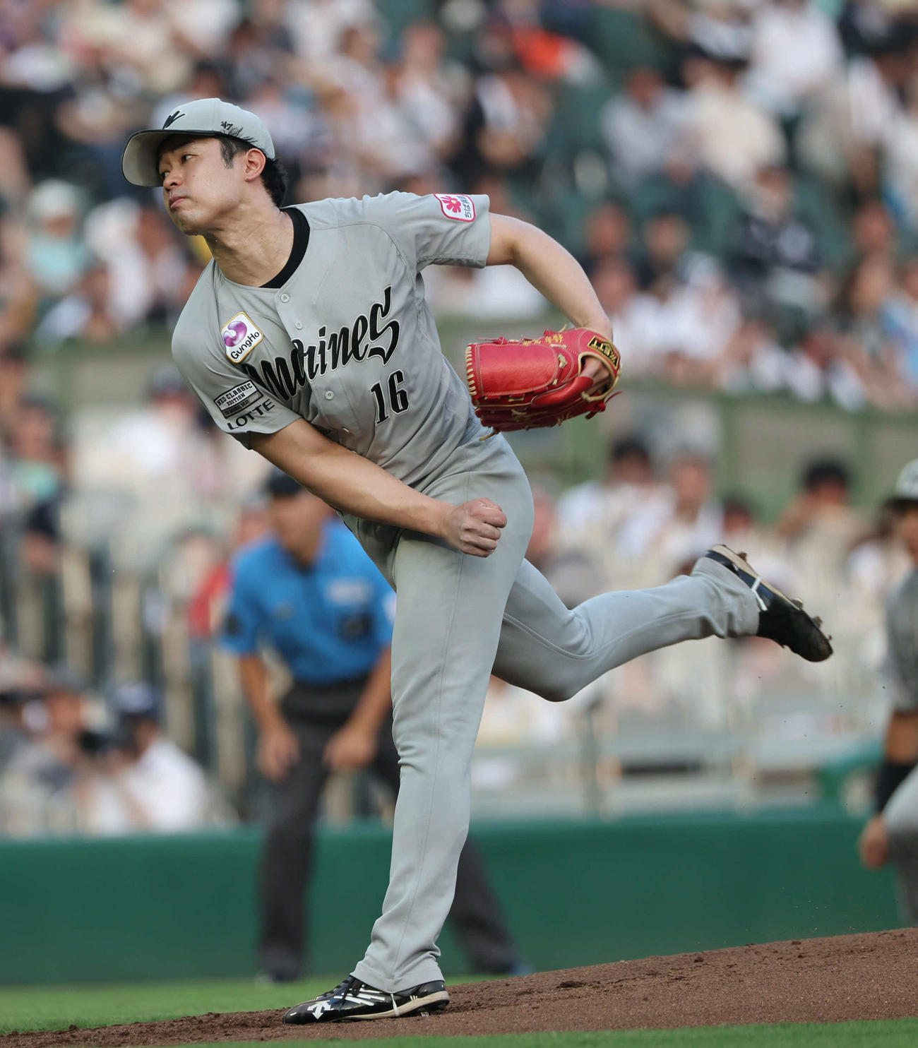 オリックス対ロッテ　ロッテ先発の種市（撮影・西尾就之）