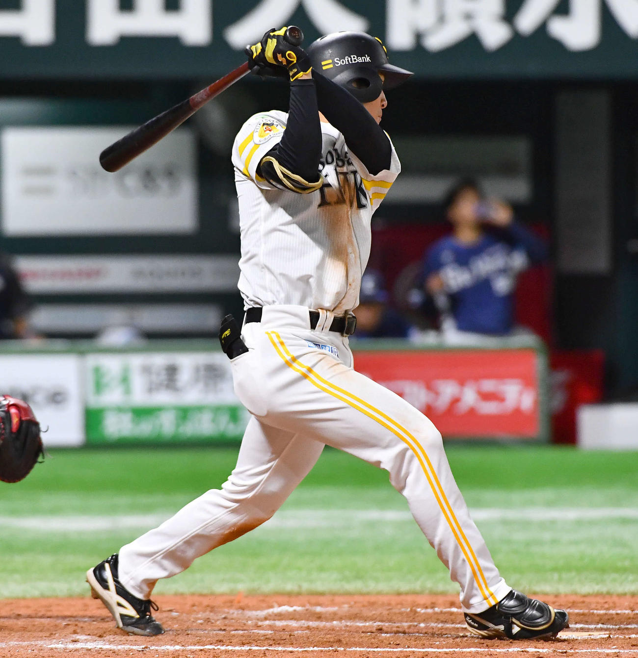 ソフトバンク対西武　7回裏ソフトバンク2死、柳町は左前安打を放つ（撮影・岩下翔太）