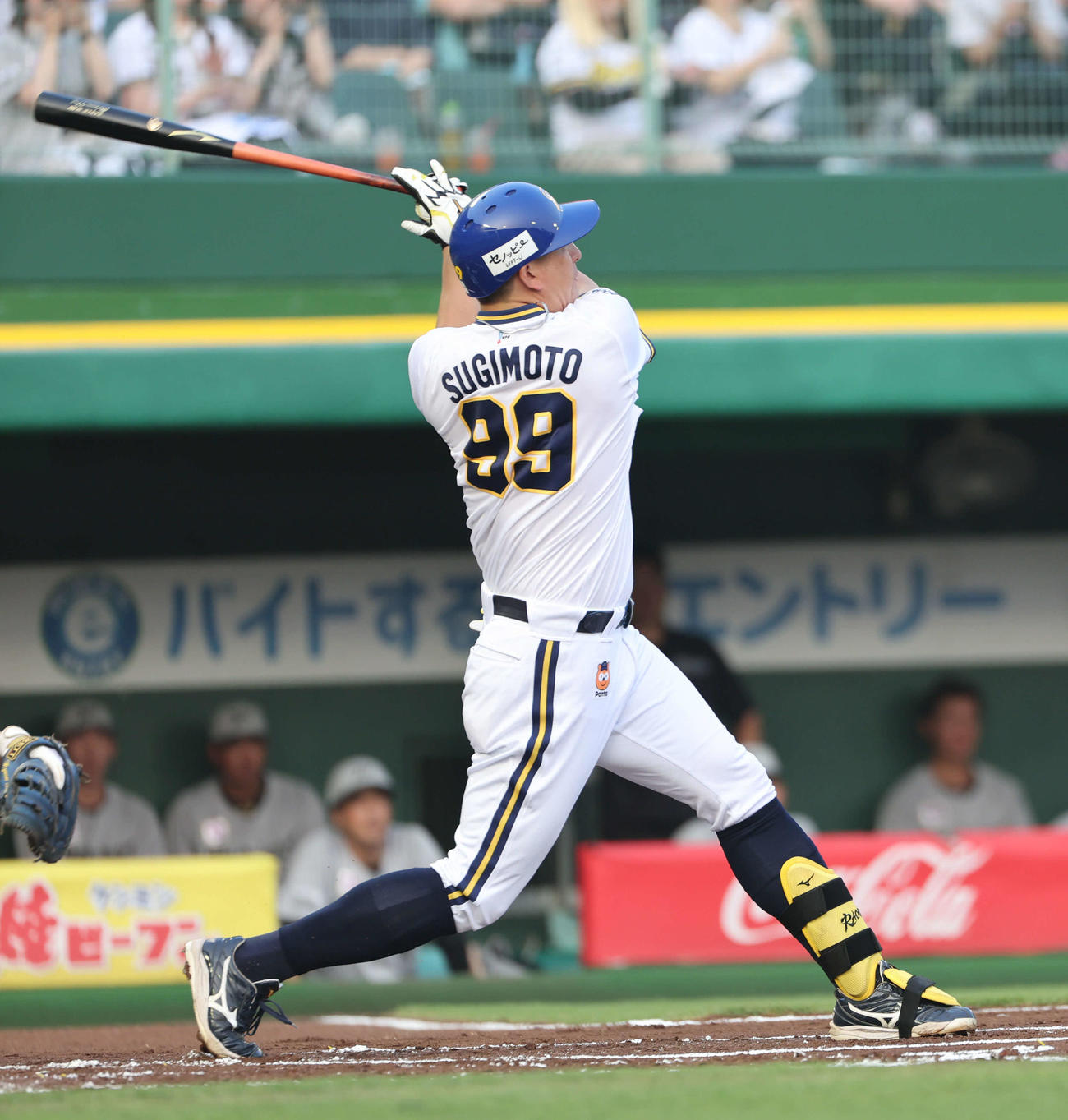 オリックス対ロッテ　1回裏オリックス1死一塁、杉本は左越えに本塁打を放つ（撮影・西尾就之）