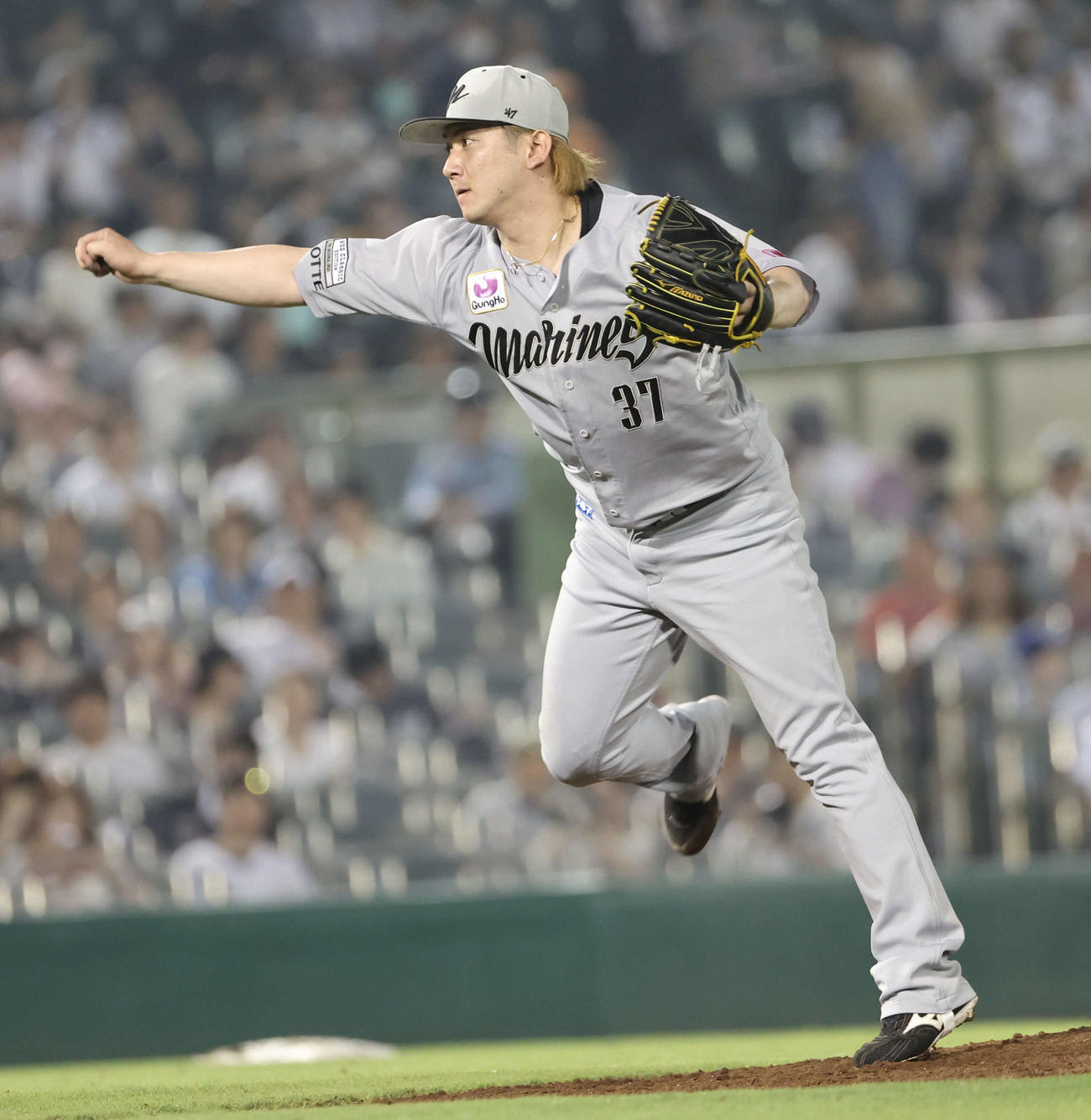 オリックス対ロッテ　ロッテ4番手の小野（撮影・西尾就之）