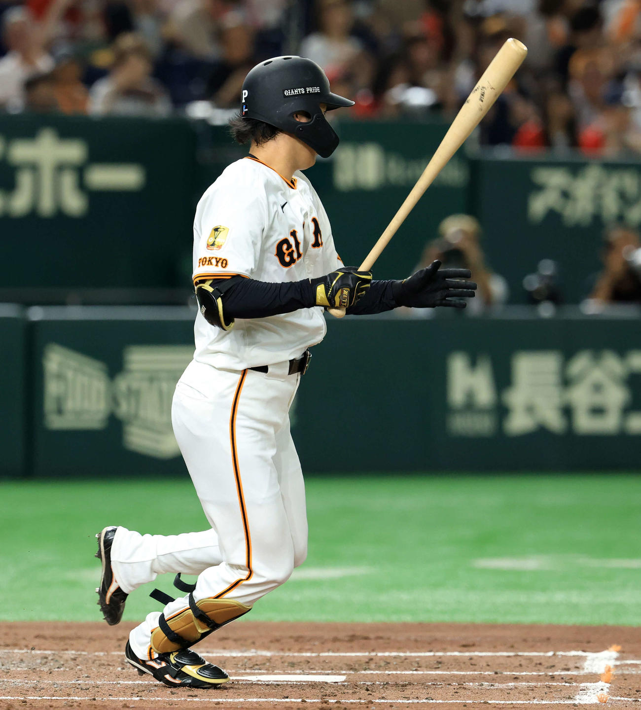 巨人対広島　3秋裏巨人2死、山崎は中前打を放つ（撮影・浅見桂子）