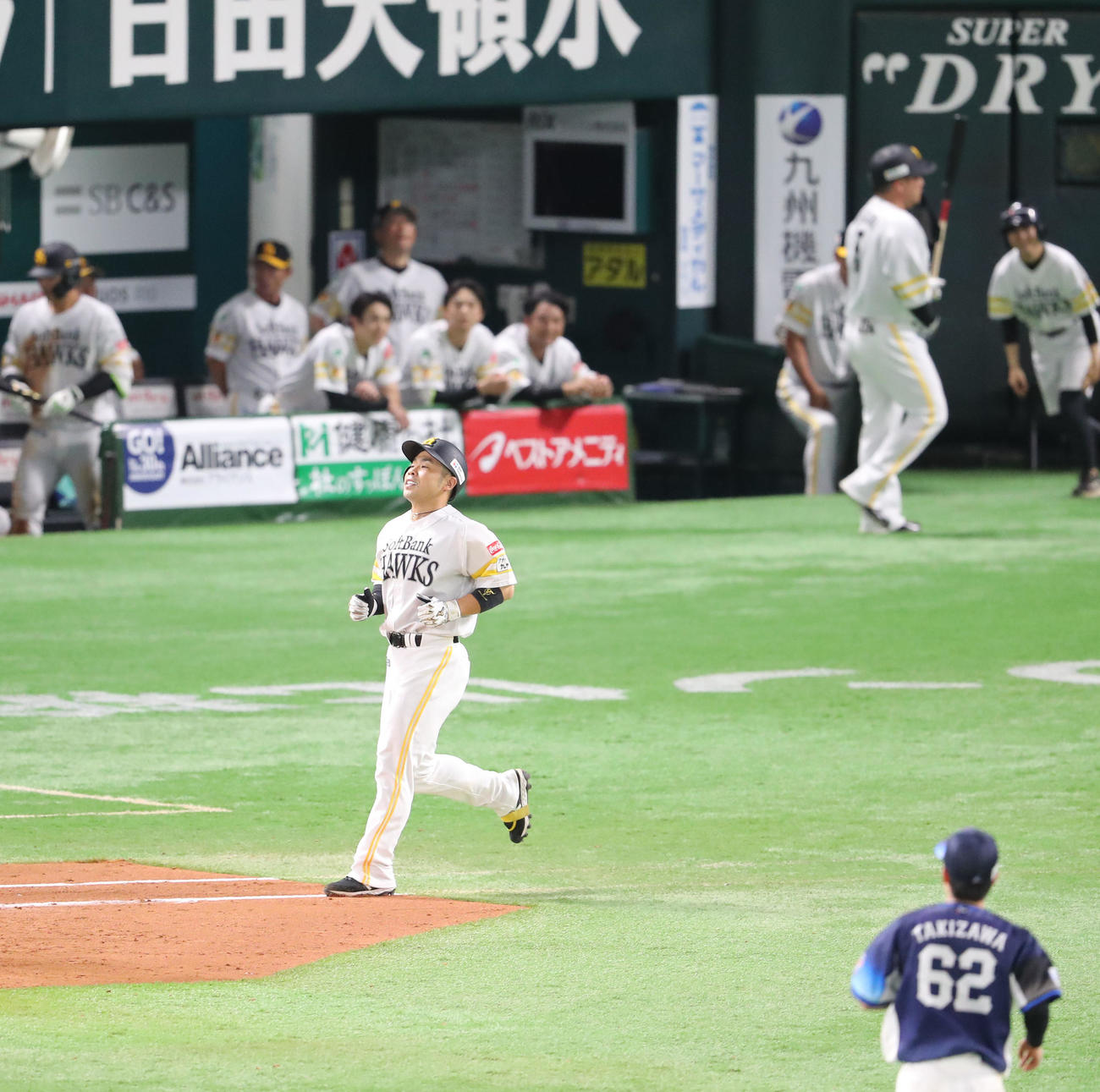 ソフトバンク対西武　9回裏ソフトバンク無死、近藤は投ゴロに終わる（撮影・梅根麻紀）
