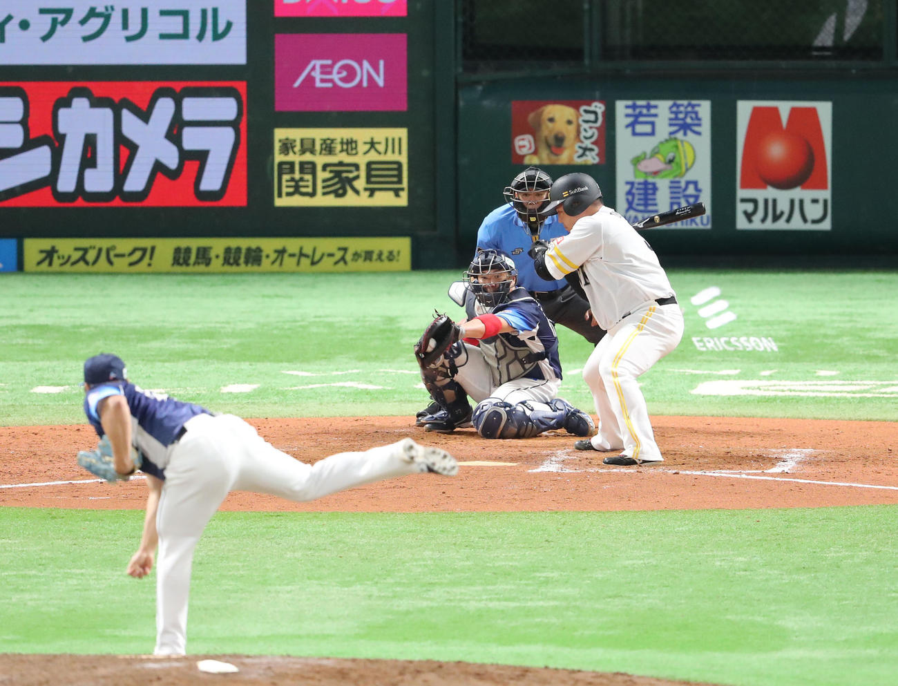 ソフトバンク対西武　9回裏ソフトバンク1死二塁、山川は見逃し三振に終わる（撮影・梅根麻紀）