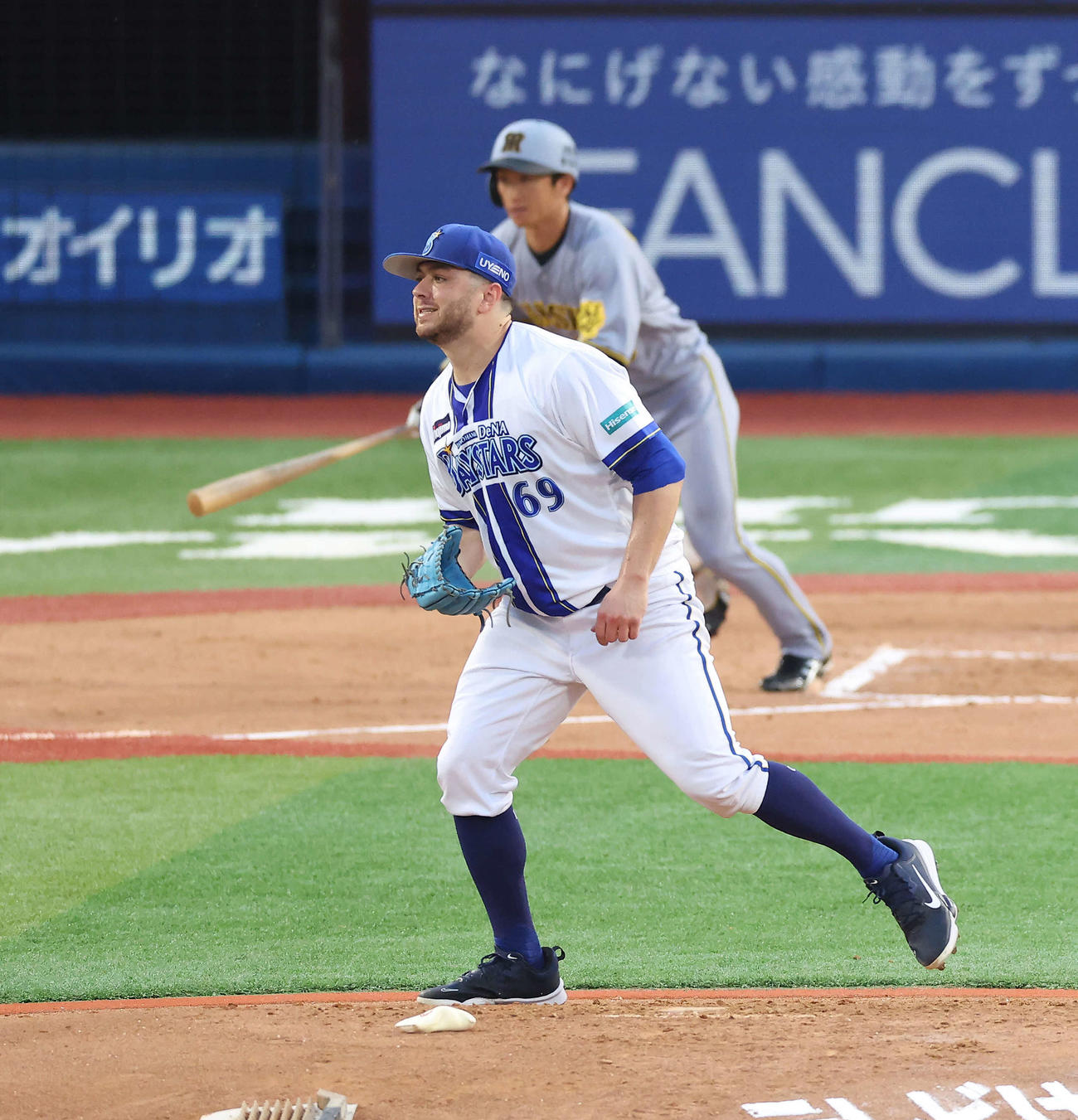 DeNA対阪神　3回表阪神1死一塁、近本に右前打を浴びるケイ（撮影・河田真司）