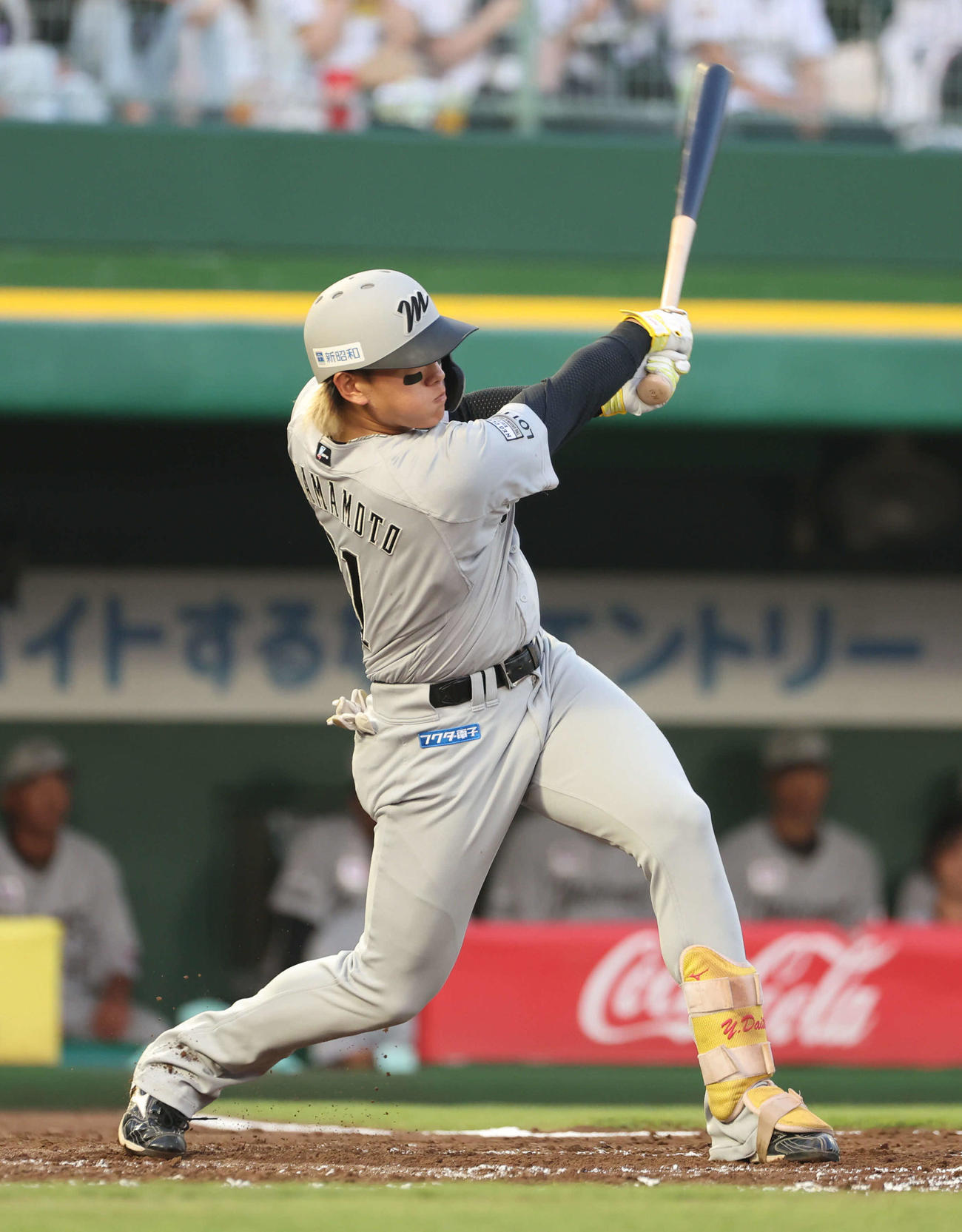 オリックス対ロッテ　4回表ロッテ無死、山本は左中間に2打席連続本塁打を放つ（撮影・西尾就之）