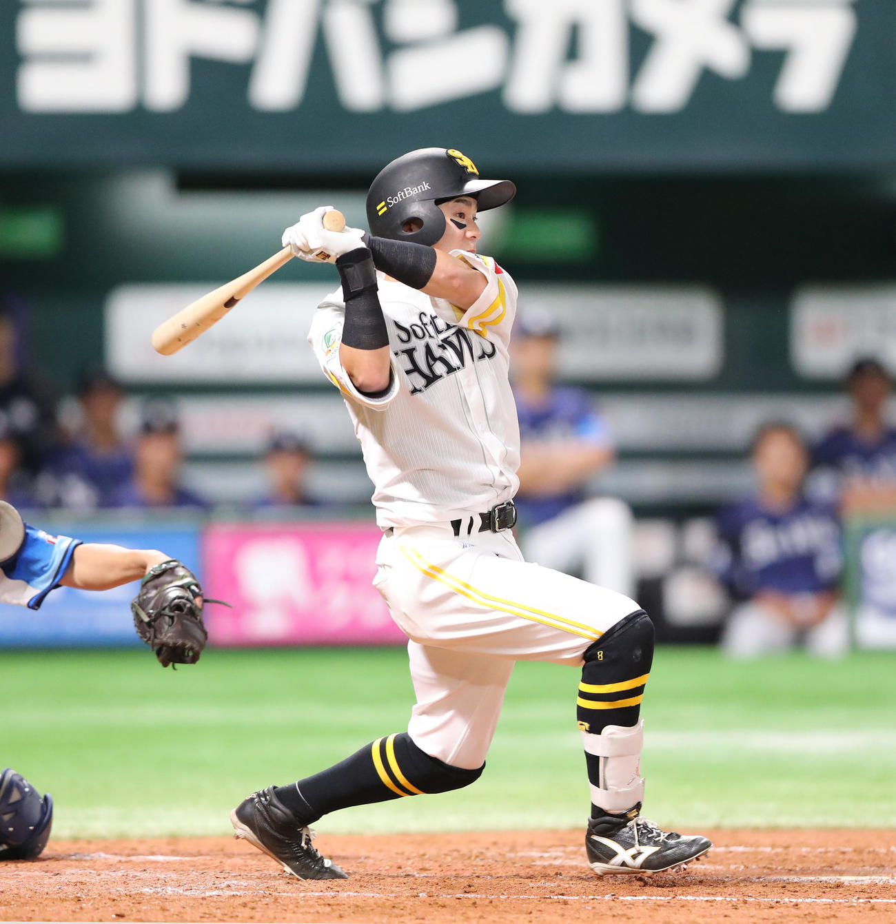 ソフトバンク対西武　3回裏ソフトバンク無死、牧原大は右前安打を放つ（撮影・梅根麻紀）