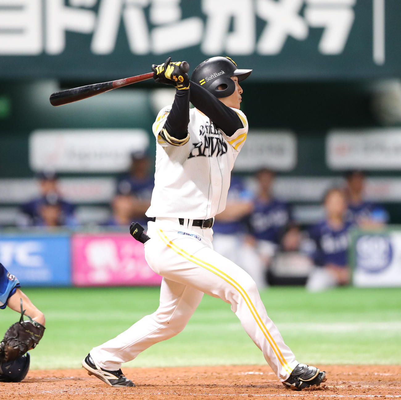 ソフトバンク対西武　5回裏ソフトバンク1死二塁、柳町は左越えに勝ち越しとなる適時二塁打を放つ（撮影・梅根麻紀）