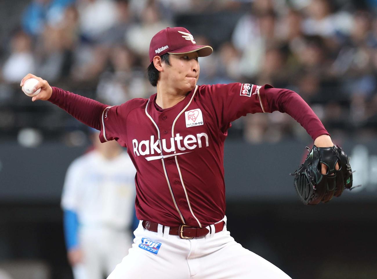 日本ハム対楽天　2回途中から登板の内（撮影・黒川智章）