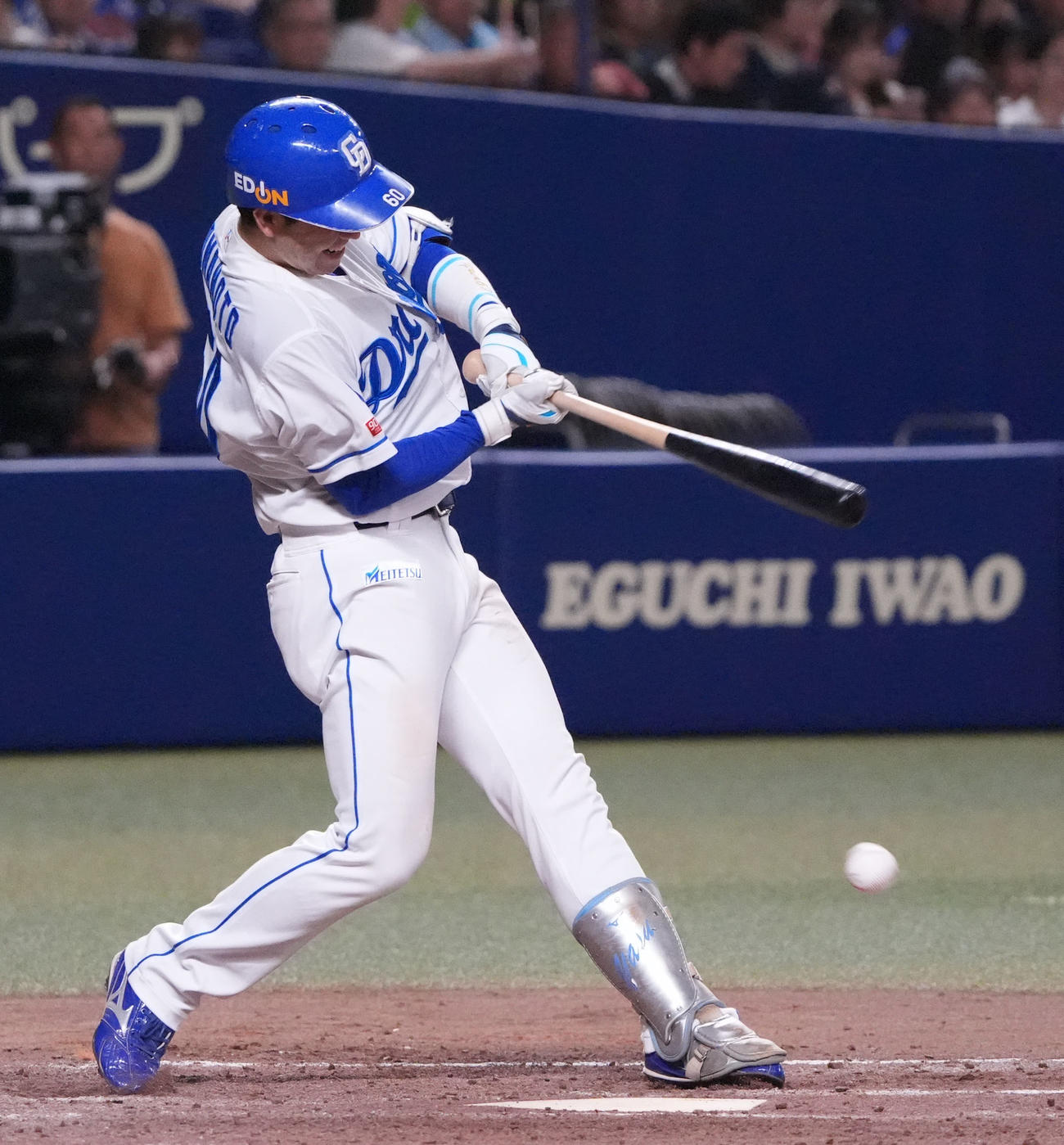 中日対ヤクルト　5回裏中日無死二、三塁、山本の遊ゴロの間に得点する（撮影・森本幸一）