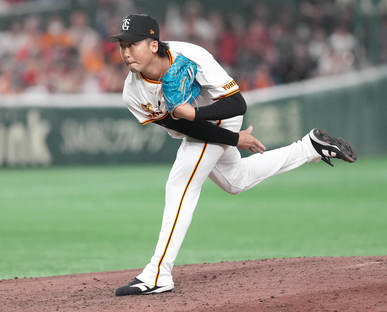 巨人対広島　9回表途中から4番手で登板した巨人船迫（撮影・鈴木みどり）