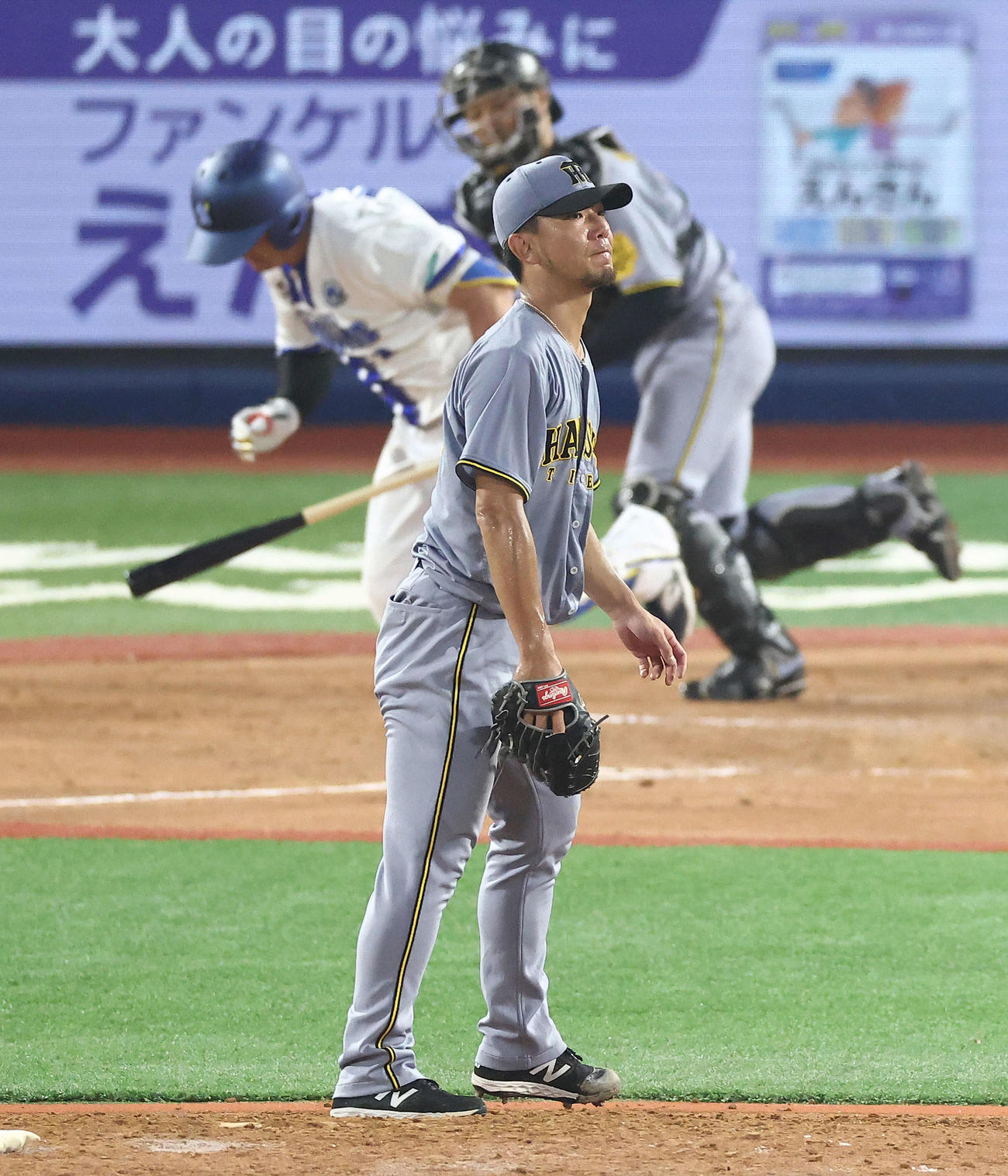 DeNA対阪神　4回裏DeNA2死、牧を遊ゴロに抑える伊藤将（撮影・河田真司）