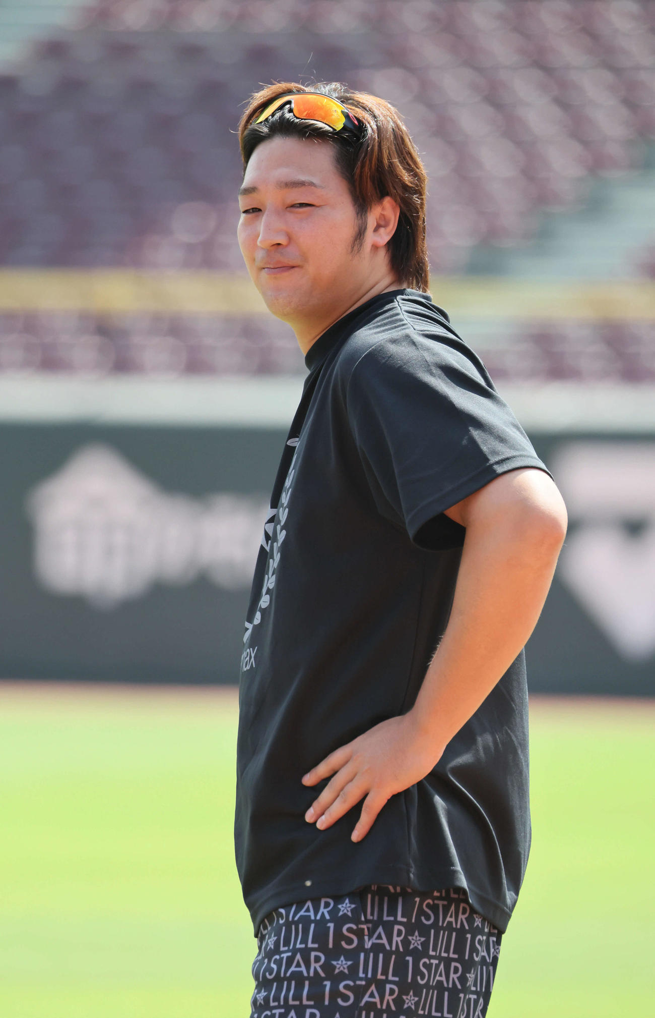 笑顔を見せる床田（撮影・加藤孝規）