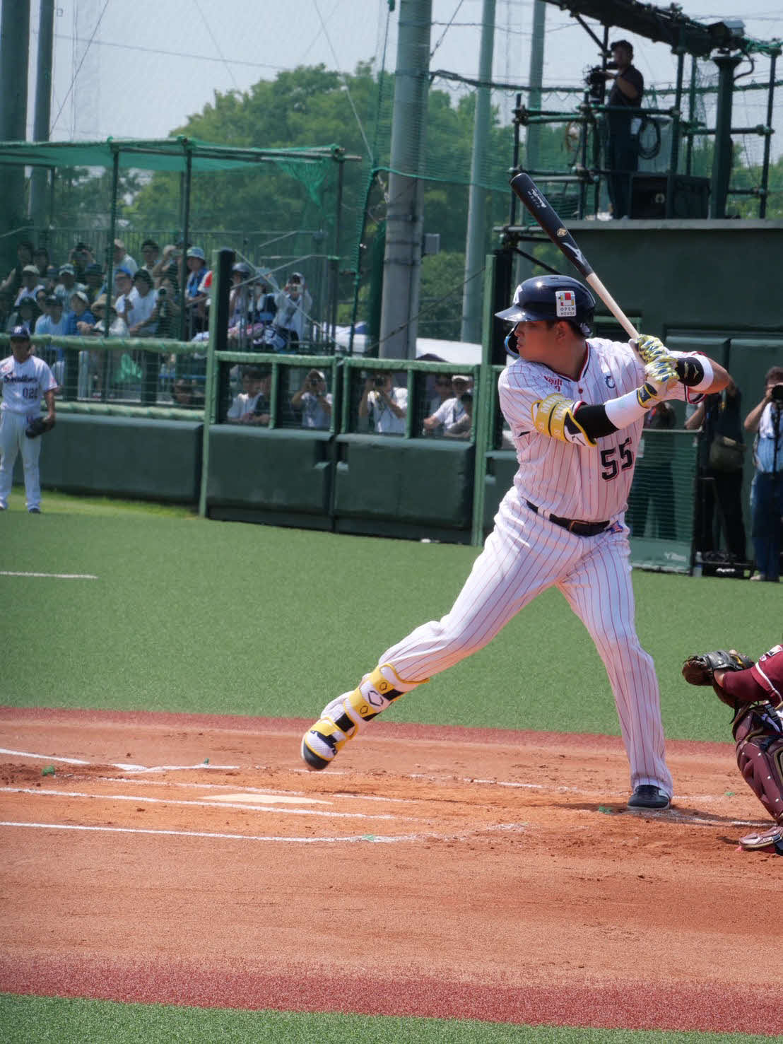 イースタン・リーグ楽天戦で実戦復帰し、左打席で構えるヤクルト村上（撮影・上田悠太）