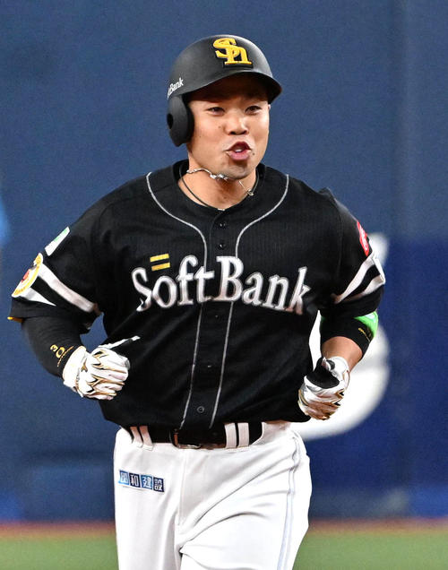 ソフトバンク】近藤健介、満塁弾で通算100号 15試合ぶりのスタメン復帰