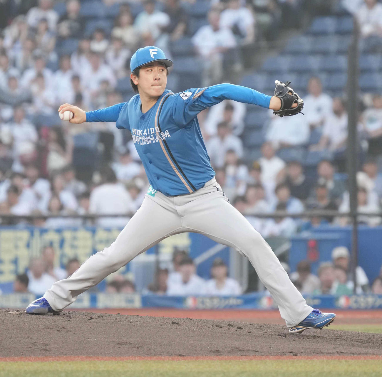 ロッテ対日本ハム　日本ハム先発の北山（撮影・小沢裕）
