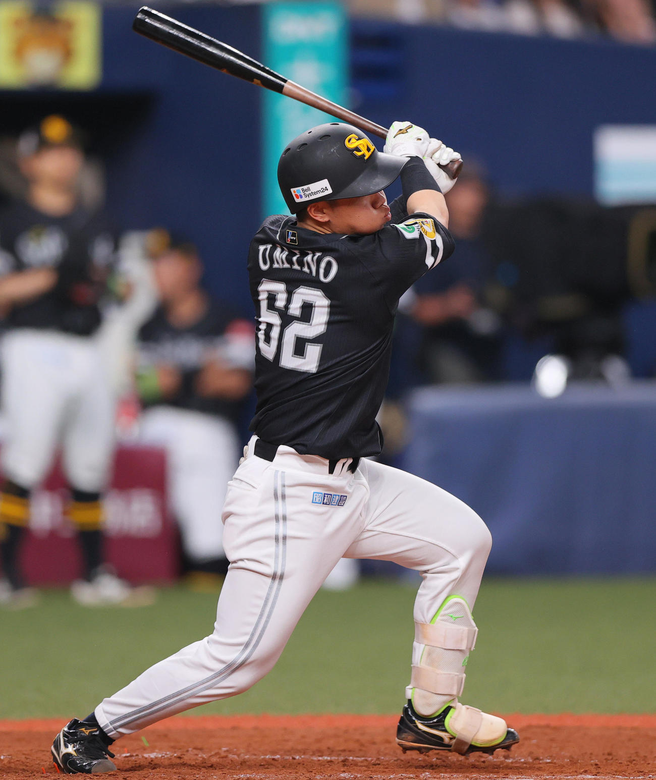 オリックス対ソフトバンク　5回表ソフトバンク2死二塁、海野は中前適時打を放つ（撮影・上山淳一）