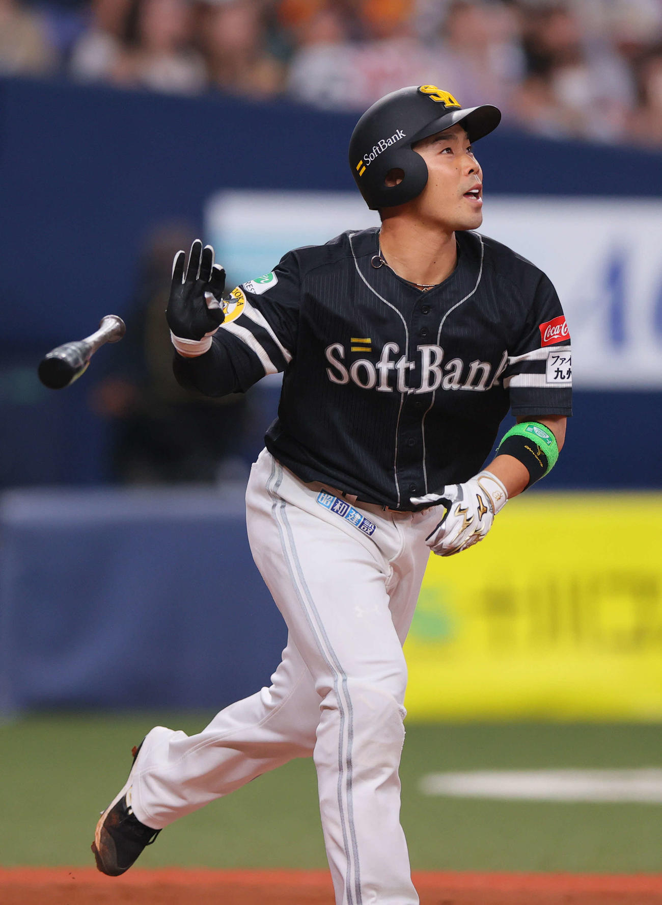 オリックス対ソフトバンク　3回表ソフトバンク1死満塁、近藤は右越え満塁本塁打を放つ（撮影・上山淳一）
