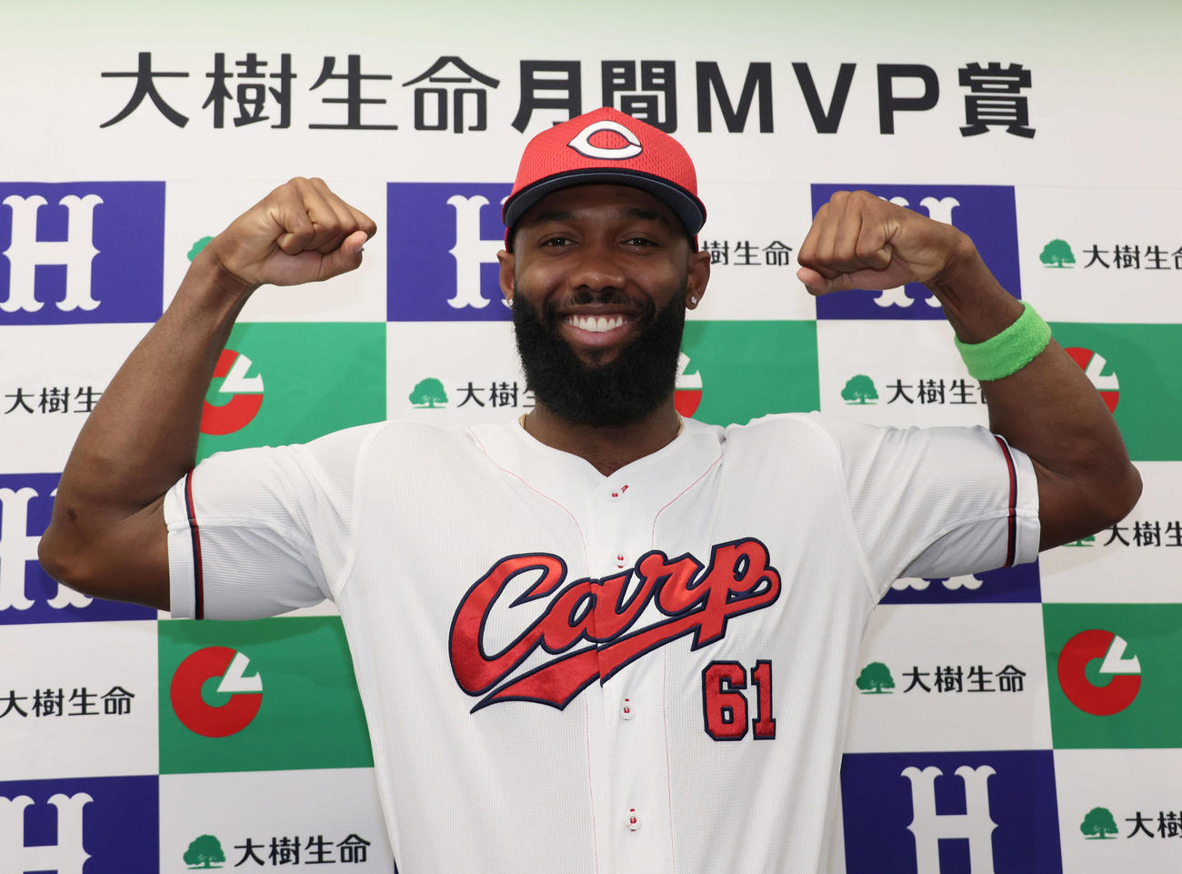 6月月間MVPを受賞した広島ファビアン（撮影・加藤孝規）
