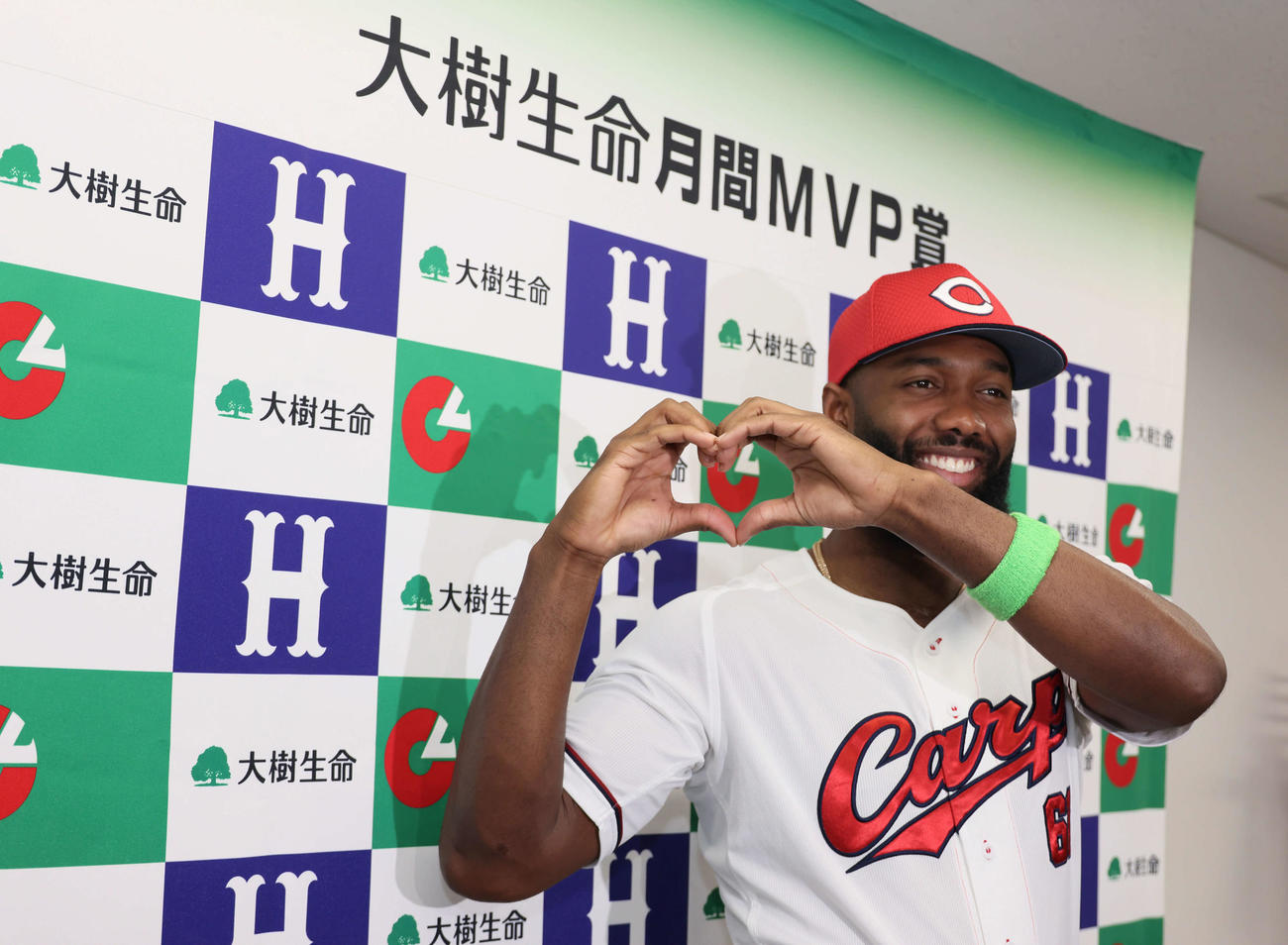 6月月間MVPを受賞した広島ファビアン（撮影・加藤孝規）